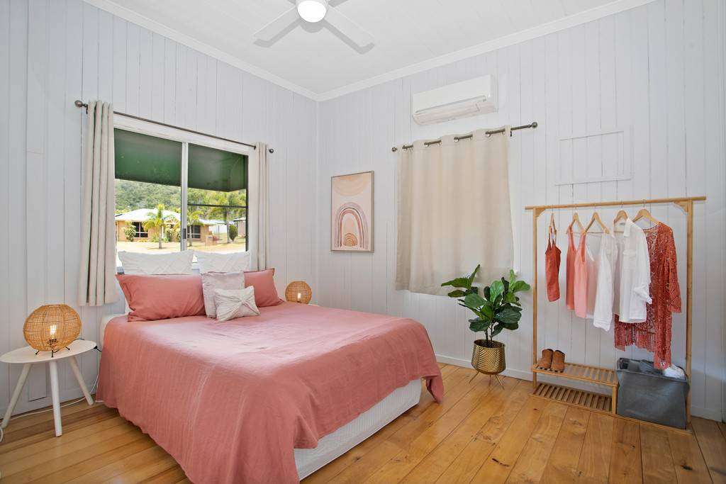 Photo 11 of 33 Maralyn Avenue, Grasstree Beach