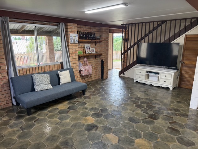 29 Grevillea Drive, Glenella - Thumbnail 3