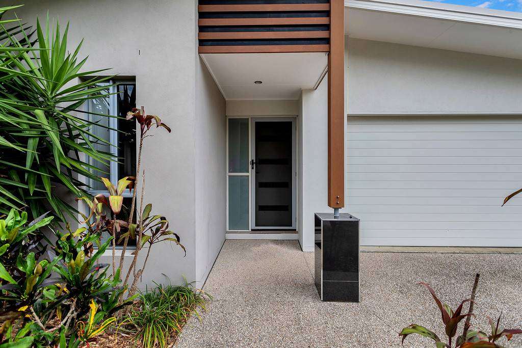 94 Binnington Esplanade, East Mackay - Thumbnail 2