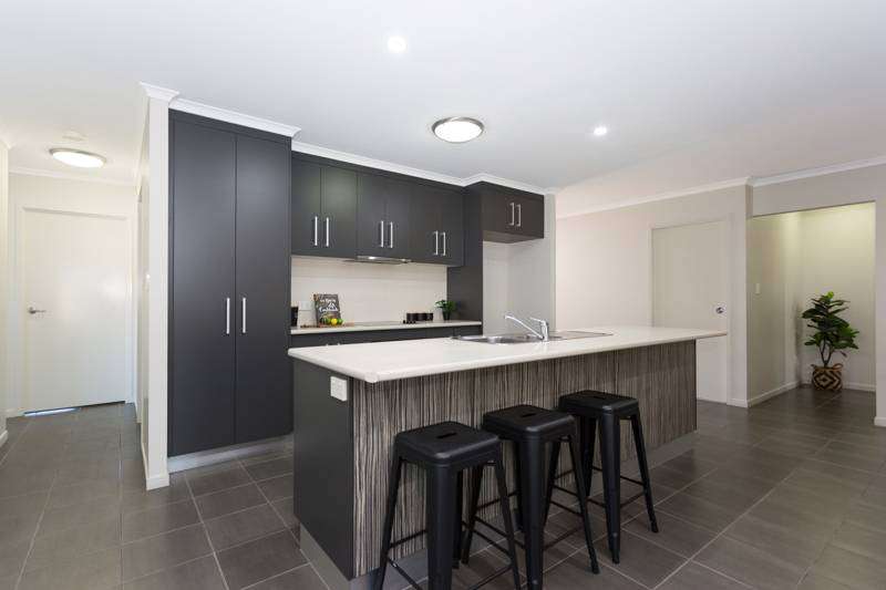 10 Firefly Crescent, Ooralea - Thumbnail 2