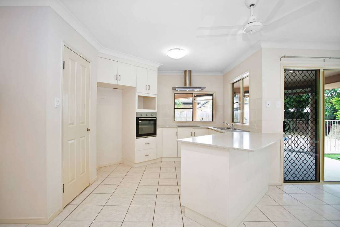 10 Beachside Place, Shoal Point - Thumbnail 2