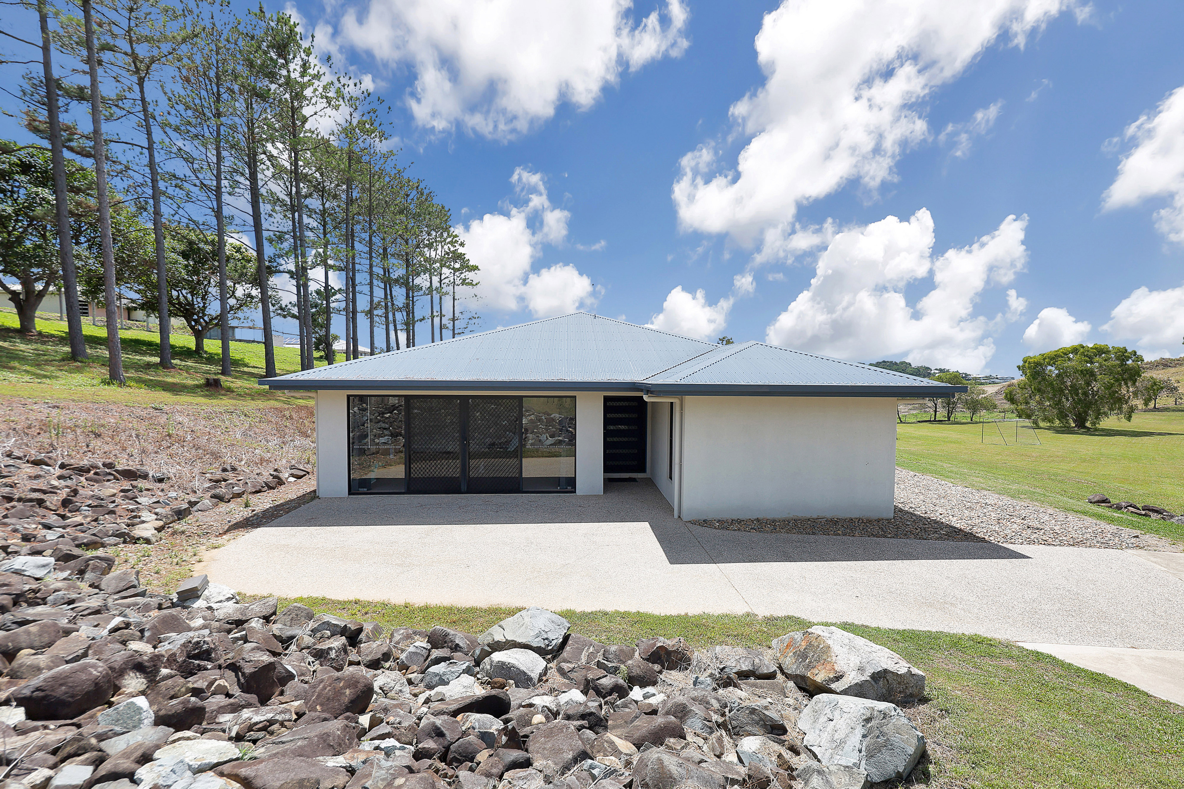 24A Rural View Drive, Rural View - Thumbnail 3
