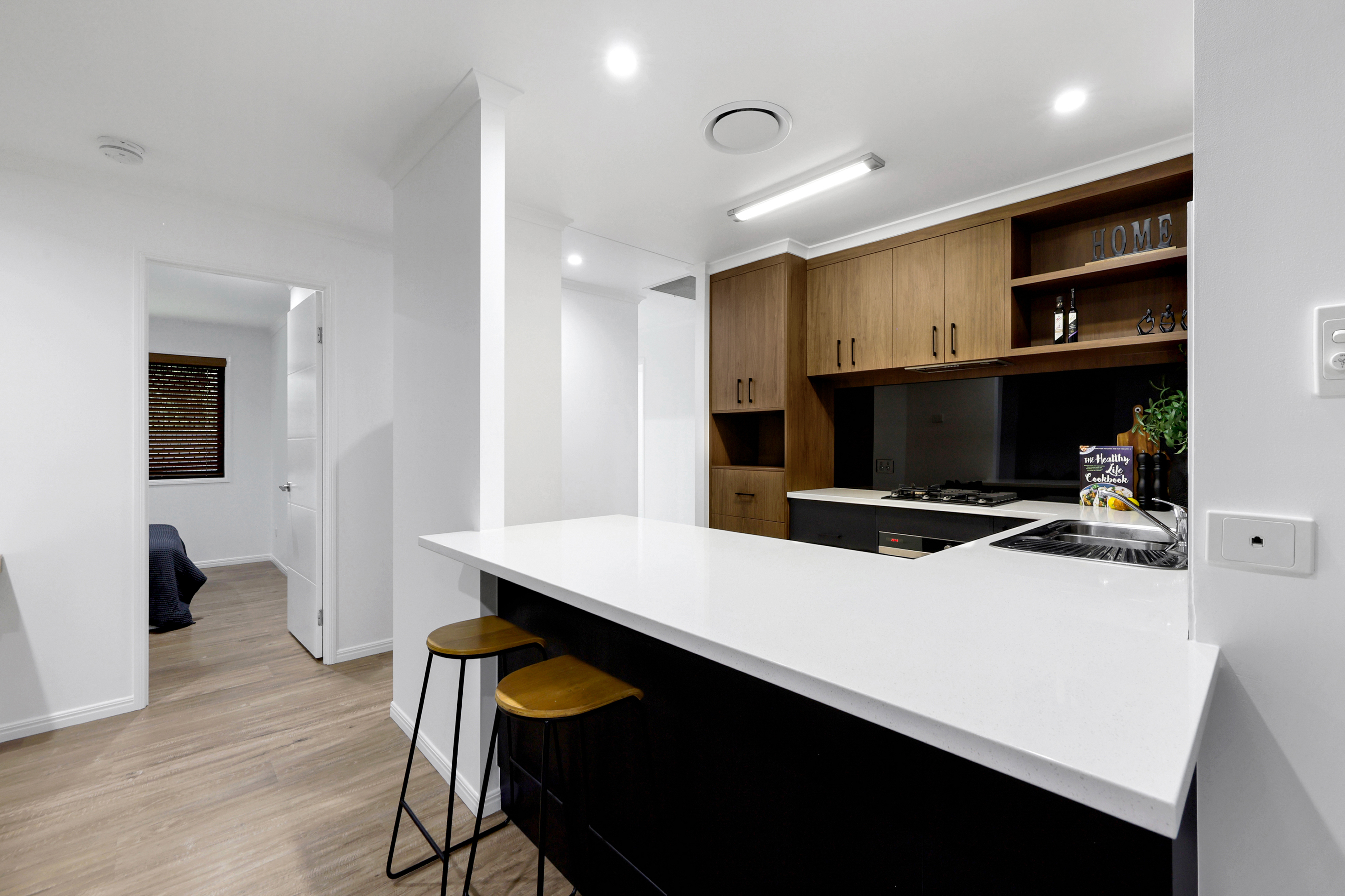 12 Eden Court, Glenella - Thumbnail 2