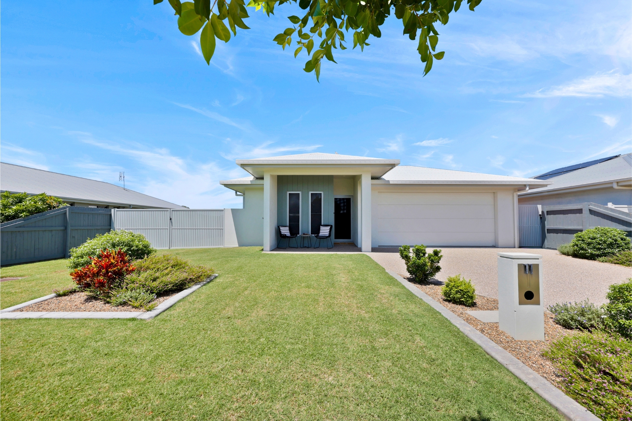 Photo 2 of 11 Boardrider Boulevard, Shoal Point