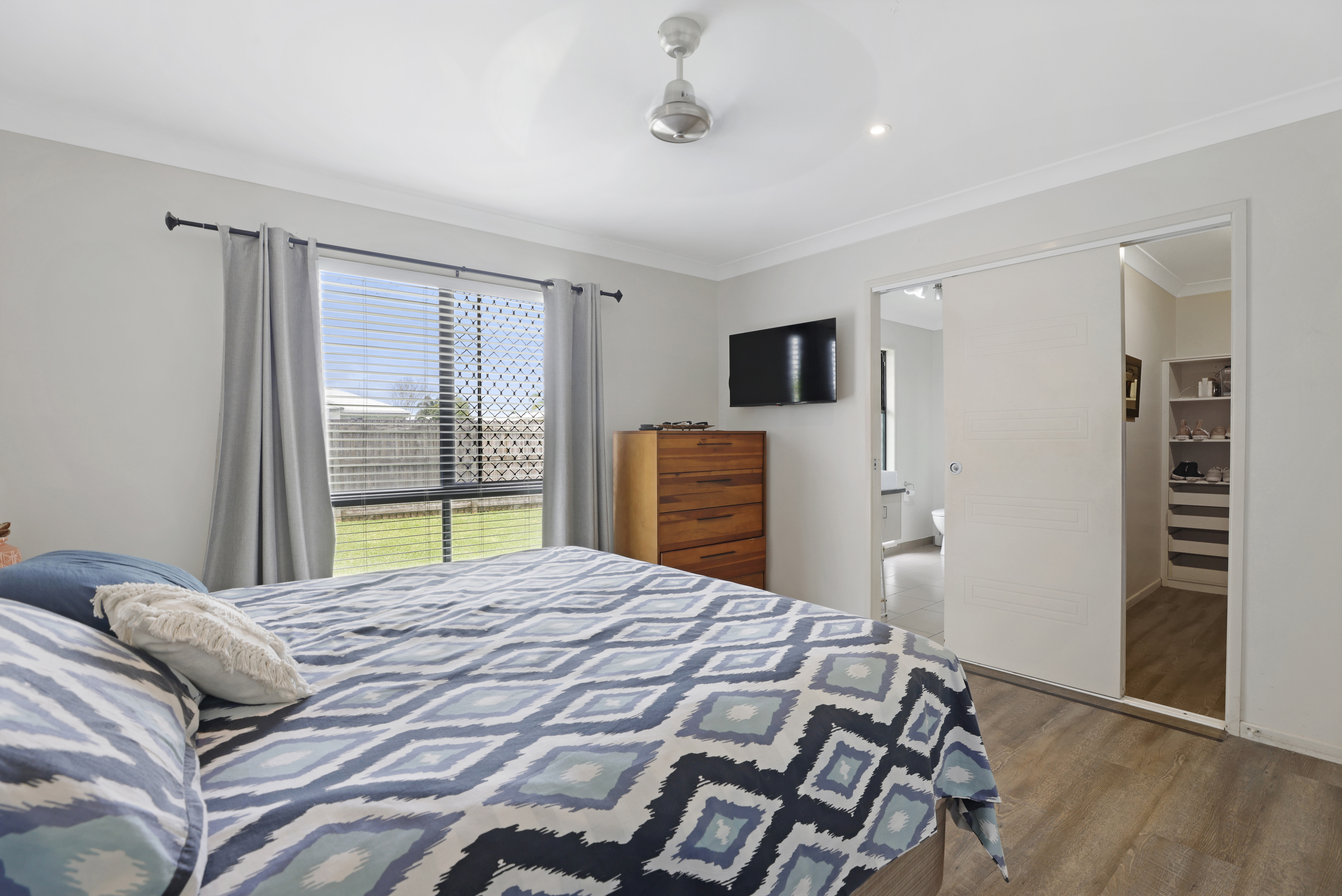 46 Gingham Street, Glenella - Thumbnail 8