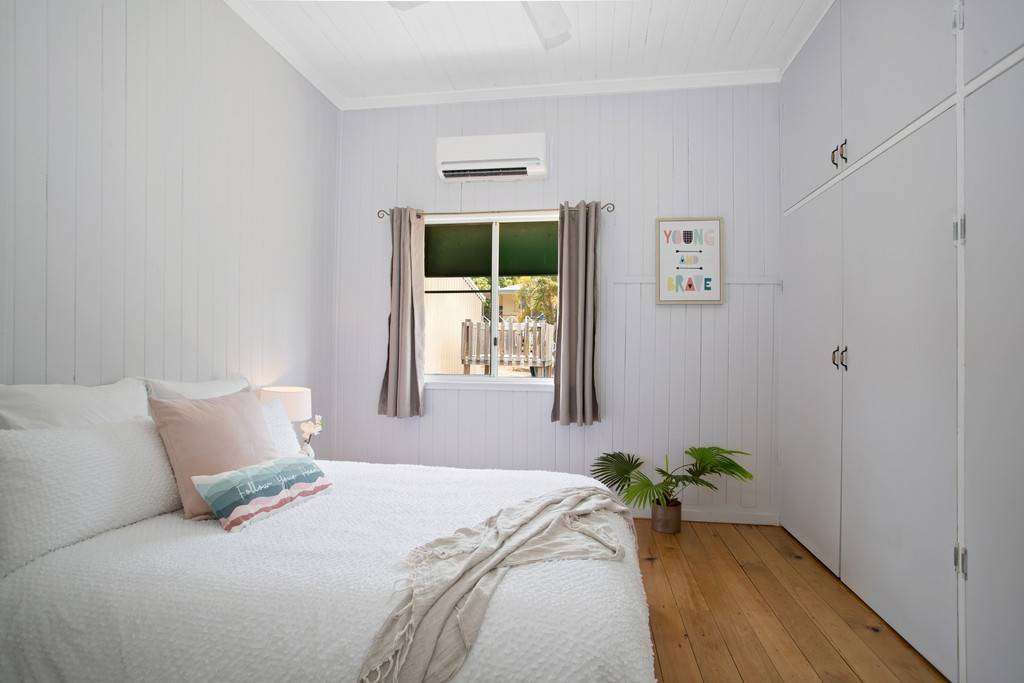 Photo 12 of 33 Maralyn Avenue, Grasstree Beach