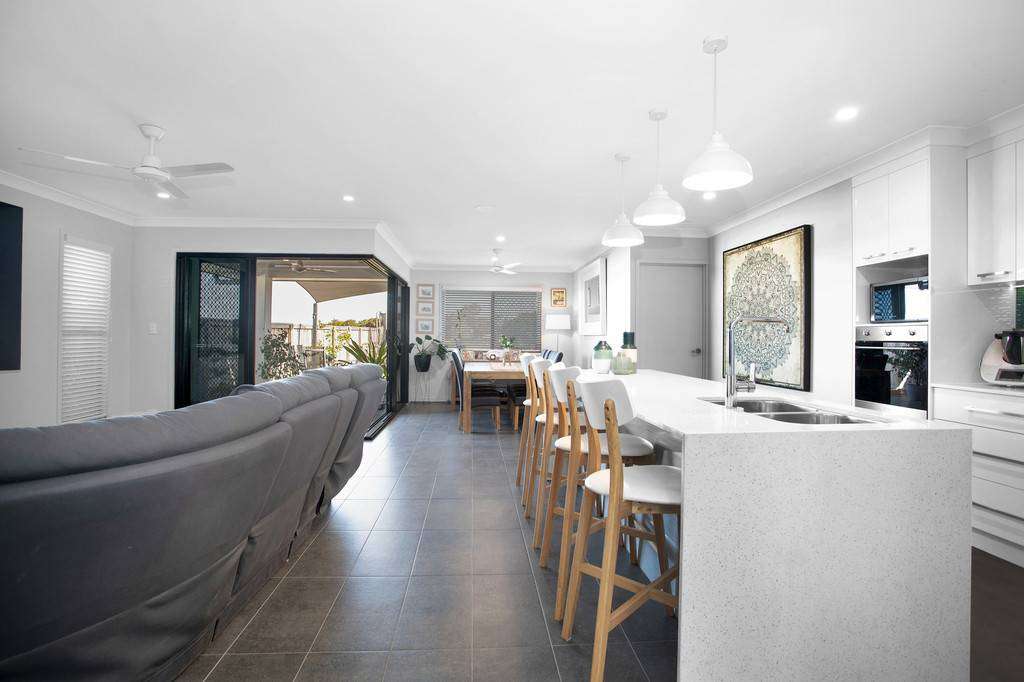 18 Darcy Boulevard, Beaconsfield - Thumbnail 3
