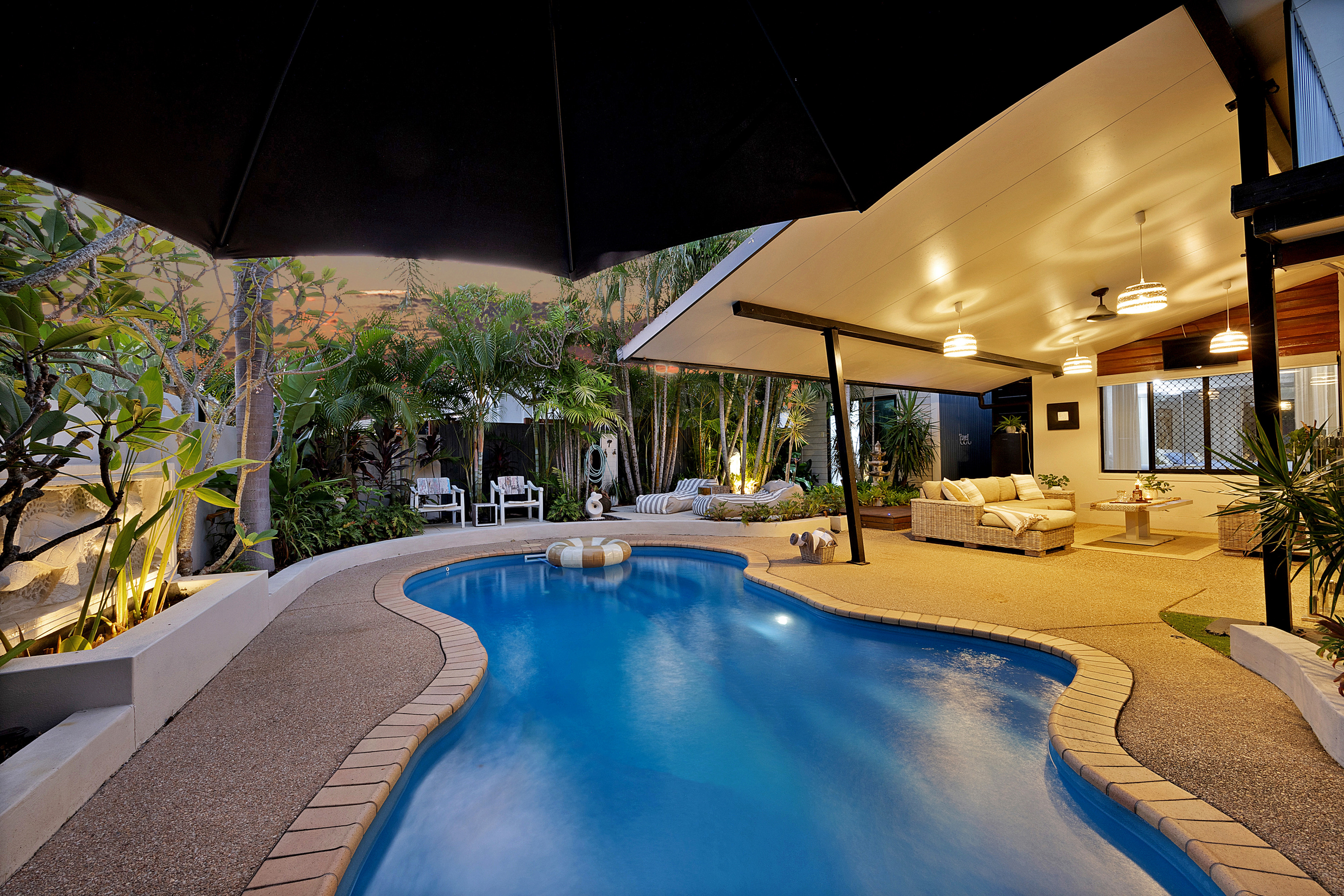 9 Turtle Place, Blacks Beach - Thumbnail 3