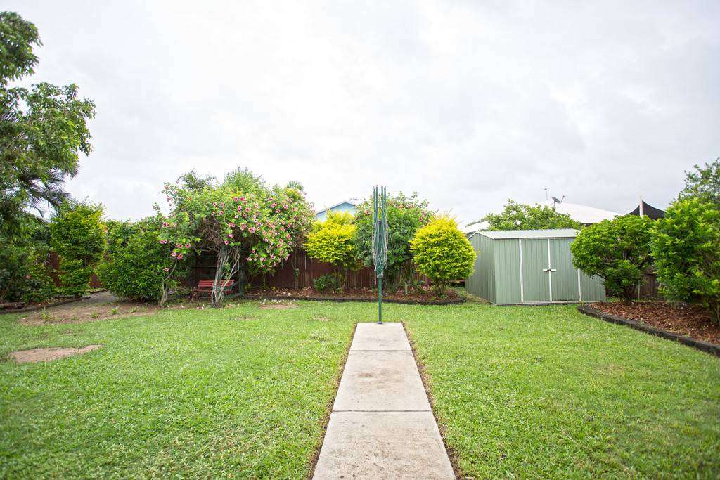 Photo 21 of 18 Victor Avenue, Glenella