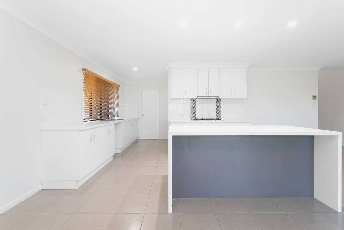 36 Sharp Street, Rural View - Thumbnail 3