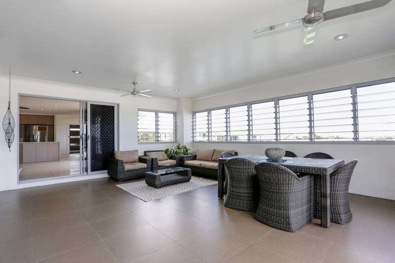 42 Douglas Crescent, Rural View - Thumbnail 8