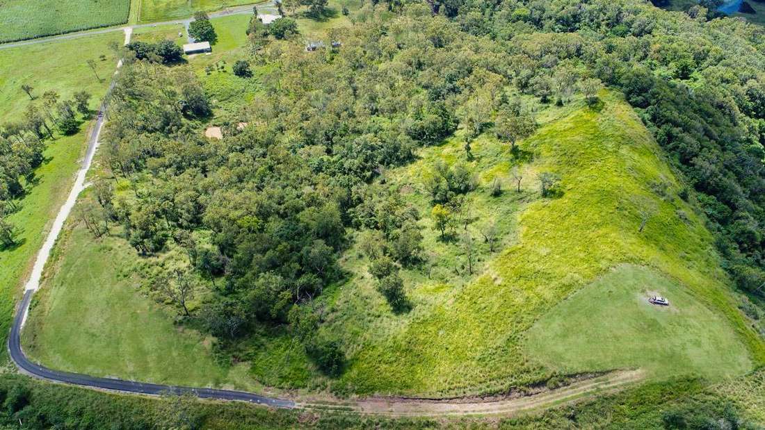 102 Andrew Drive, Dumbleton - Thumbnail 2