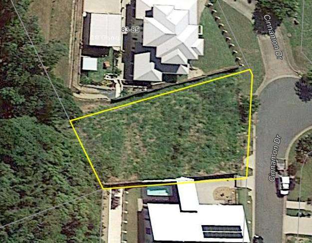 81 Cinnamon Drive, Glenella - Thumbnail 2