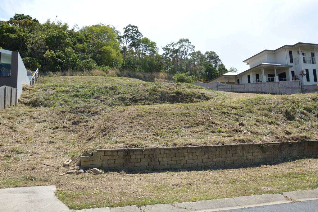 81 Cinnamon Drive, Glenella - Thumbnail 4