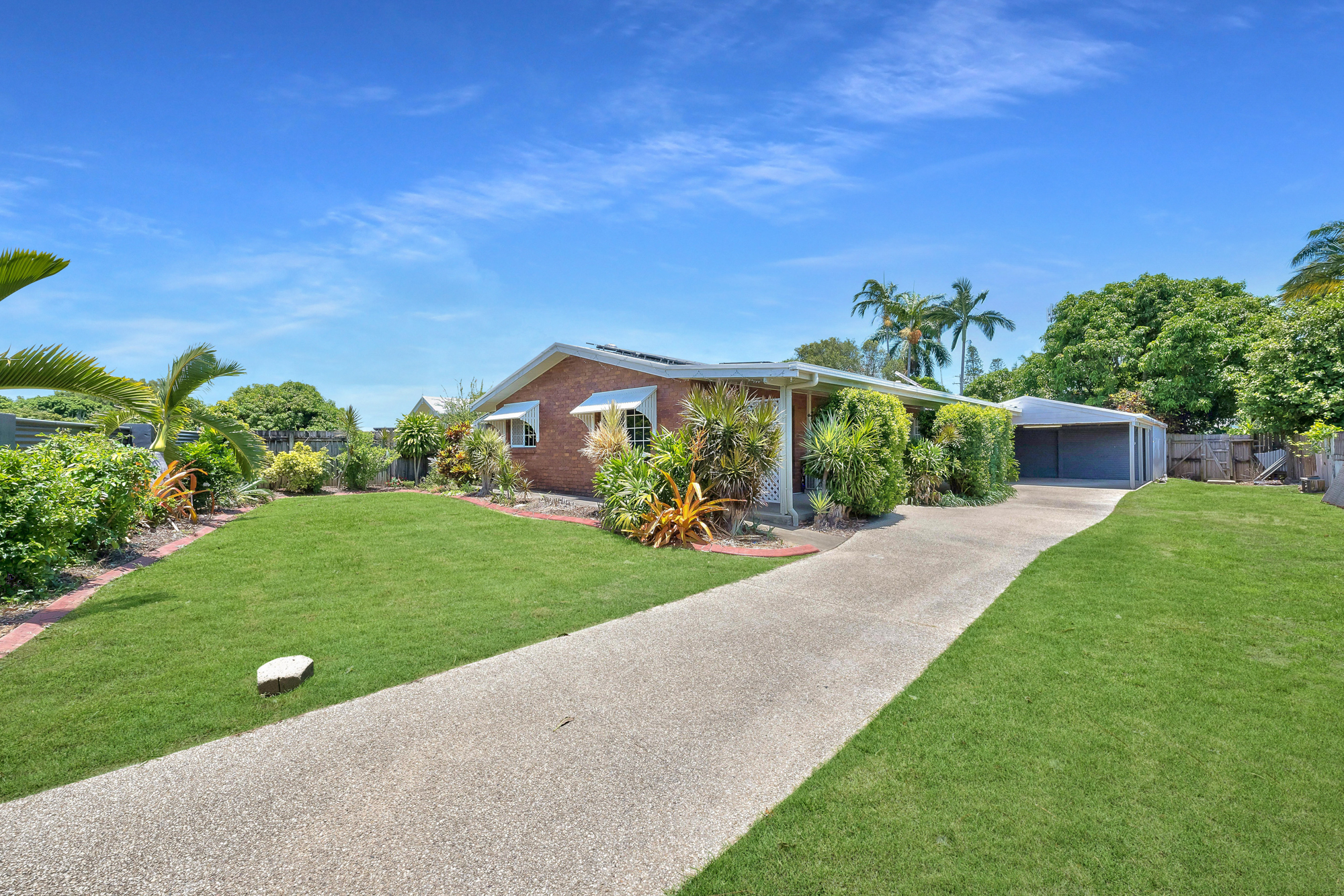 9 Elizabeth Drive, Bucasia - Thumbnail 2