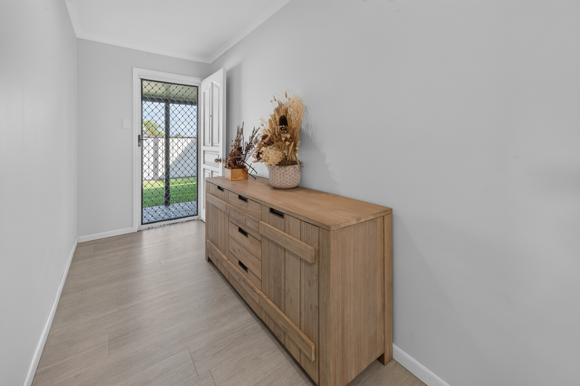 17 Anthony Vella Street, Rural View - Thumbnail 4