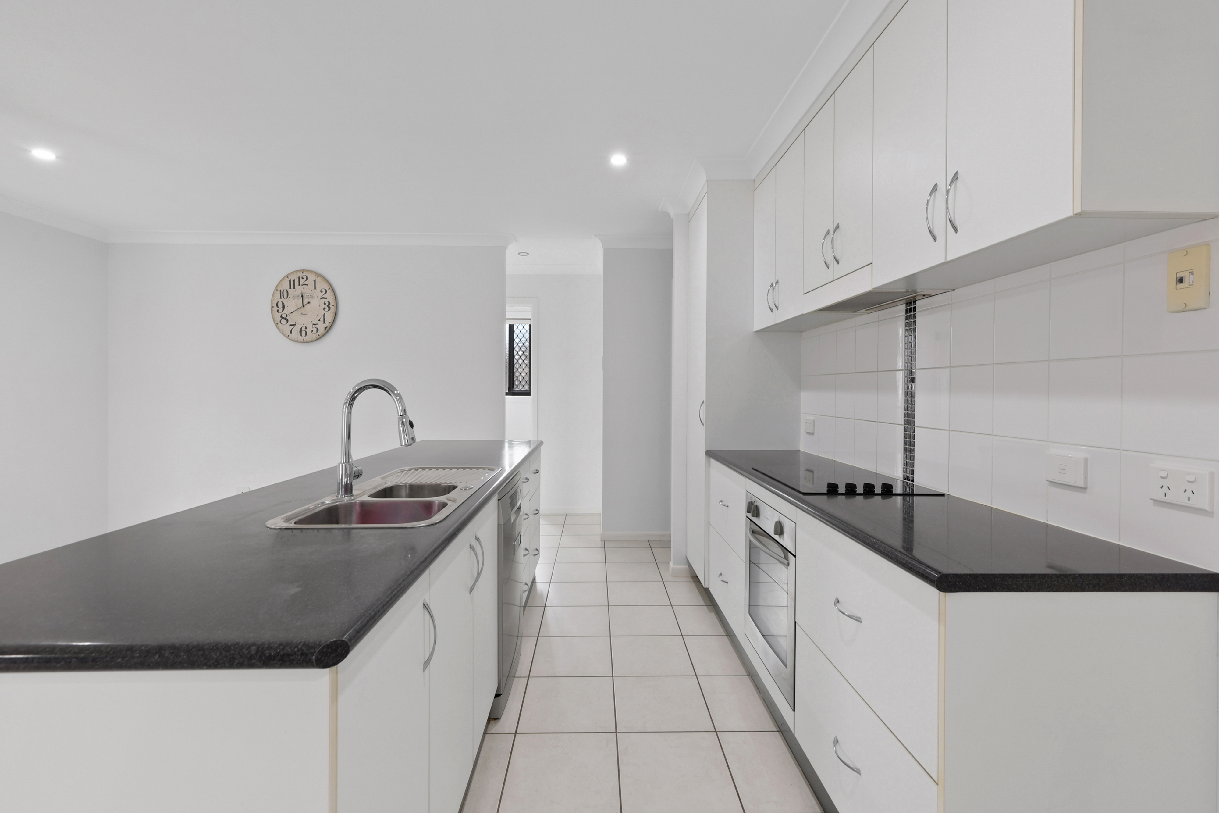 2 Clark Place, Marian - Thumbnail 3