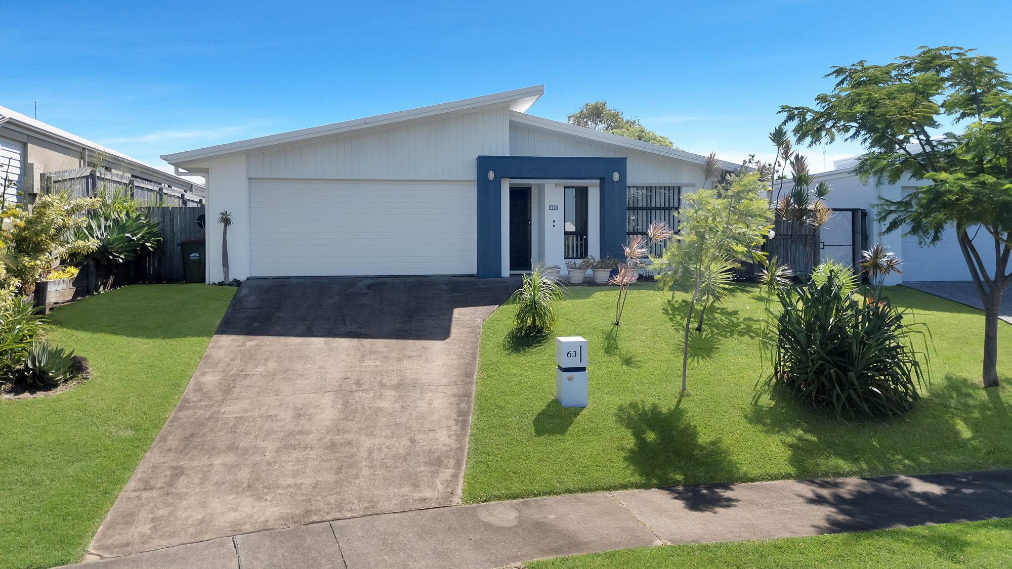 63 Caroval Drive