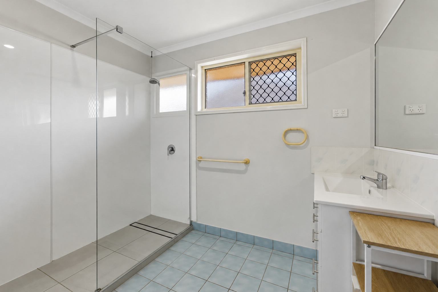 Photo 13 of 18 Culloden Place, Beaconsfield