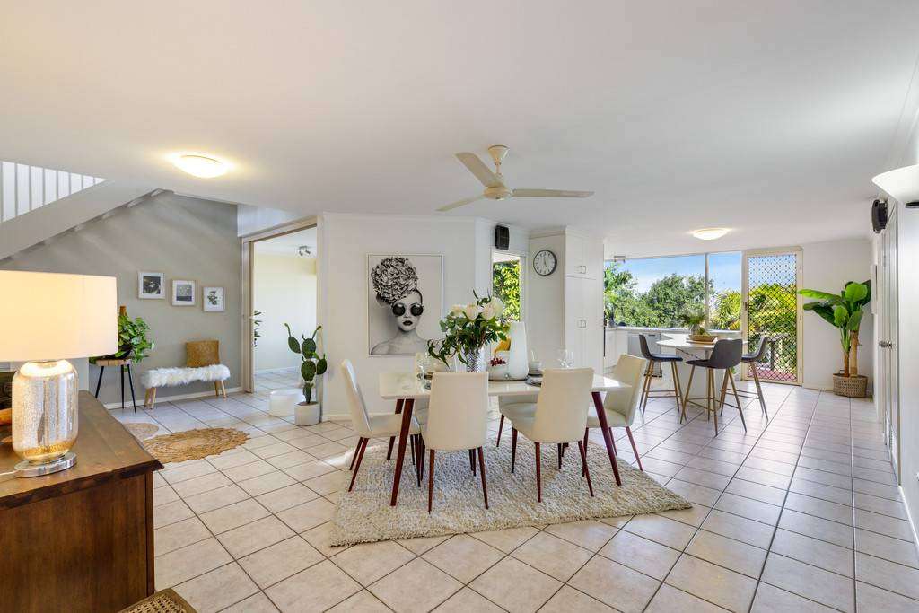 13 Kinnon Street, Glenella - Thumbnail 2