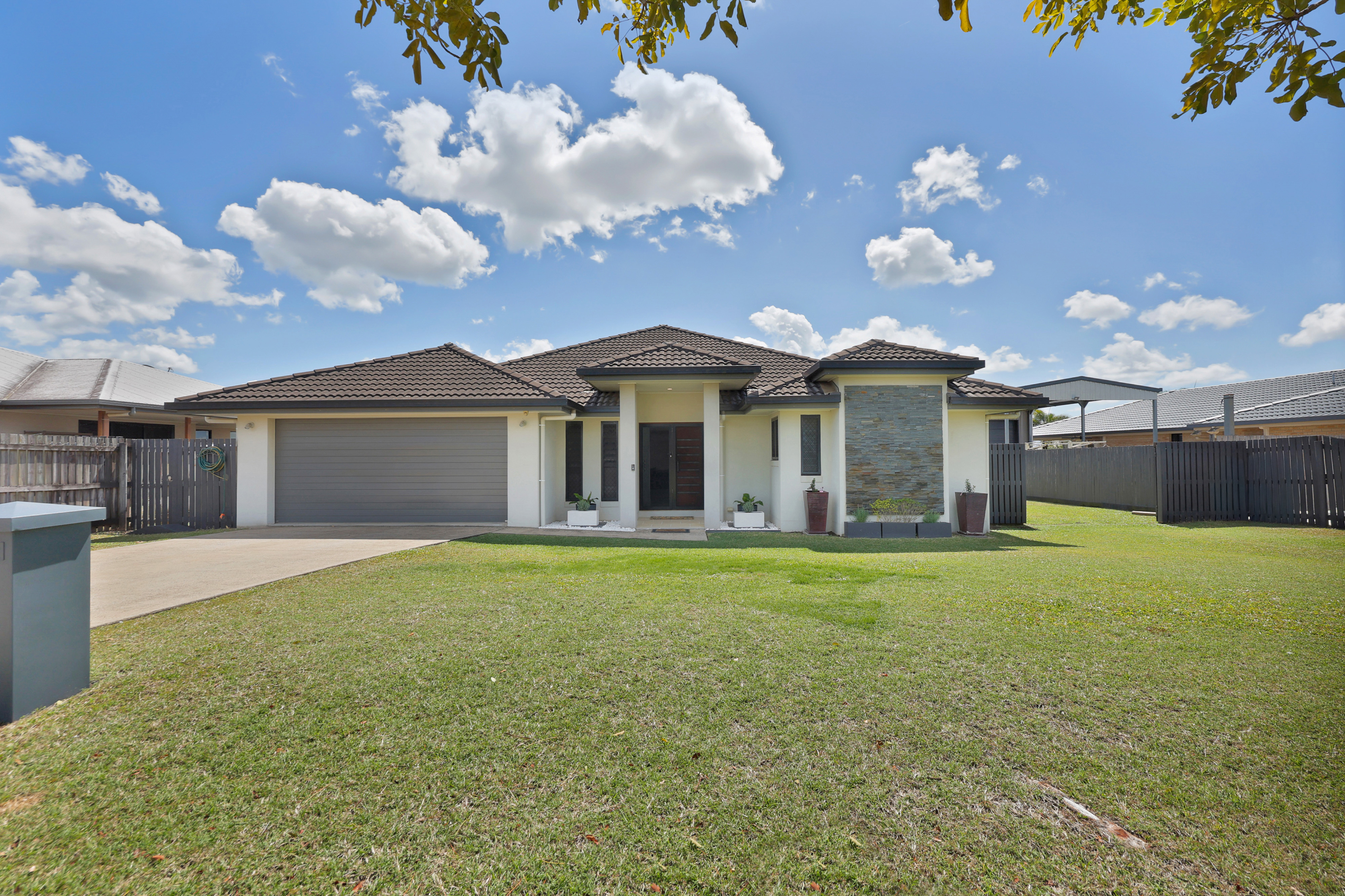 33 Sheedy Crescent