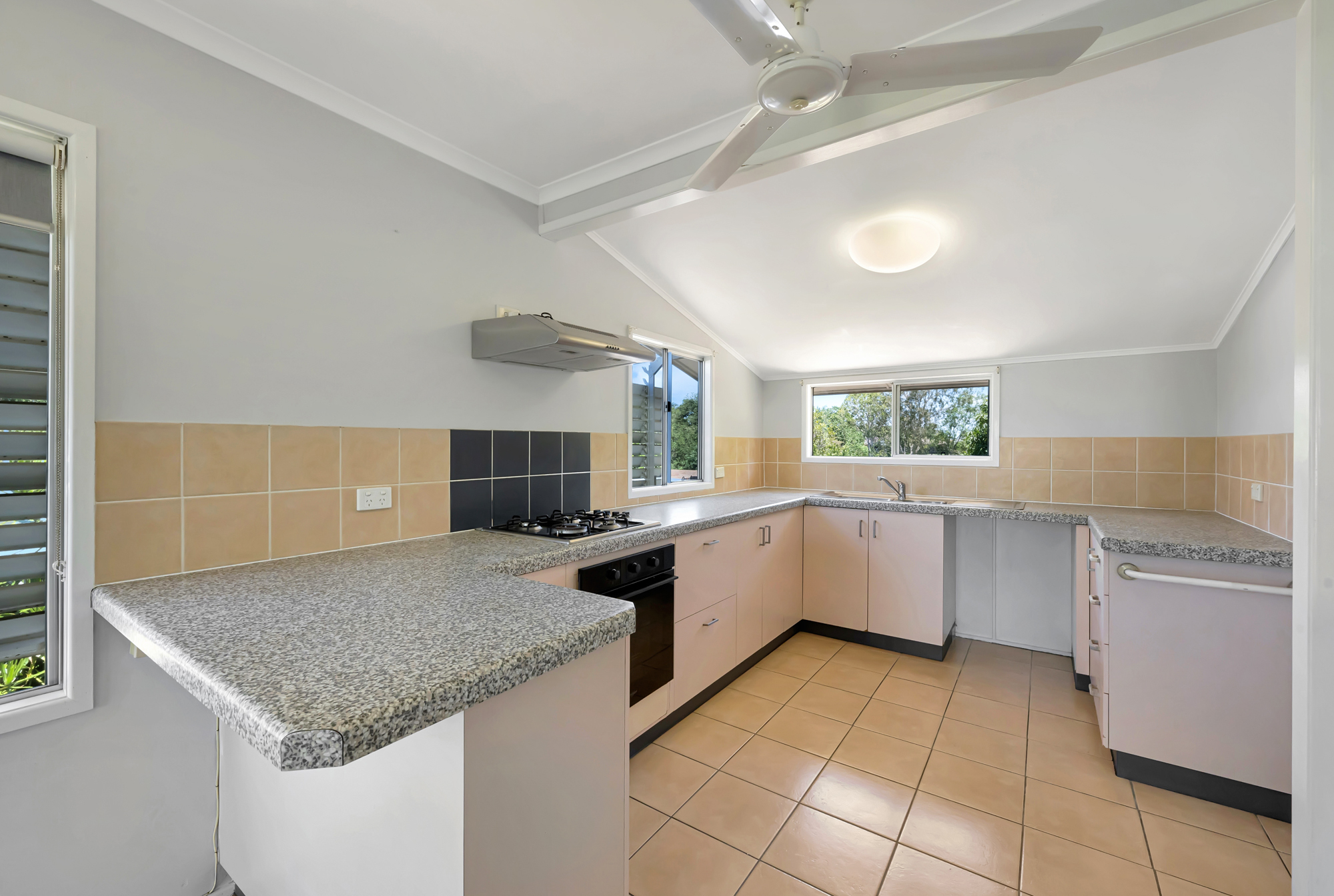 9 Daniel Street, North Mackay - Thumbnail 6