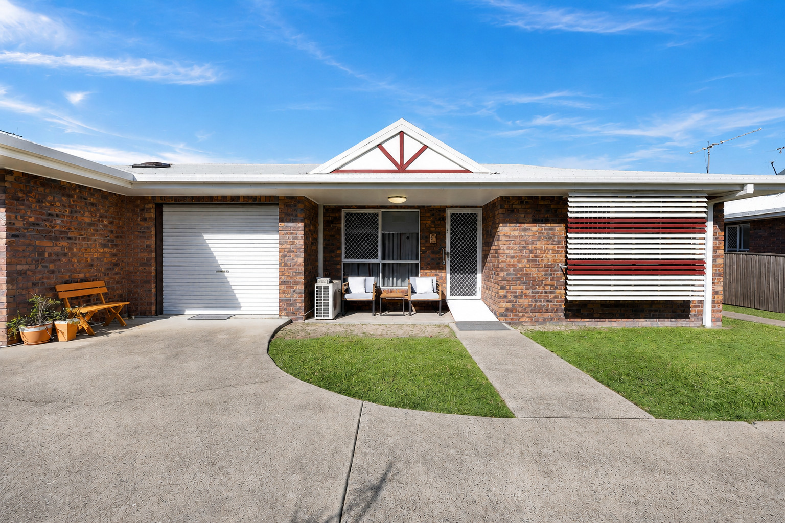2/4 Morley Street, South Mackay - Image 1