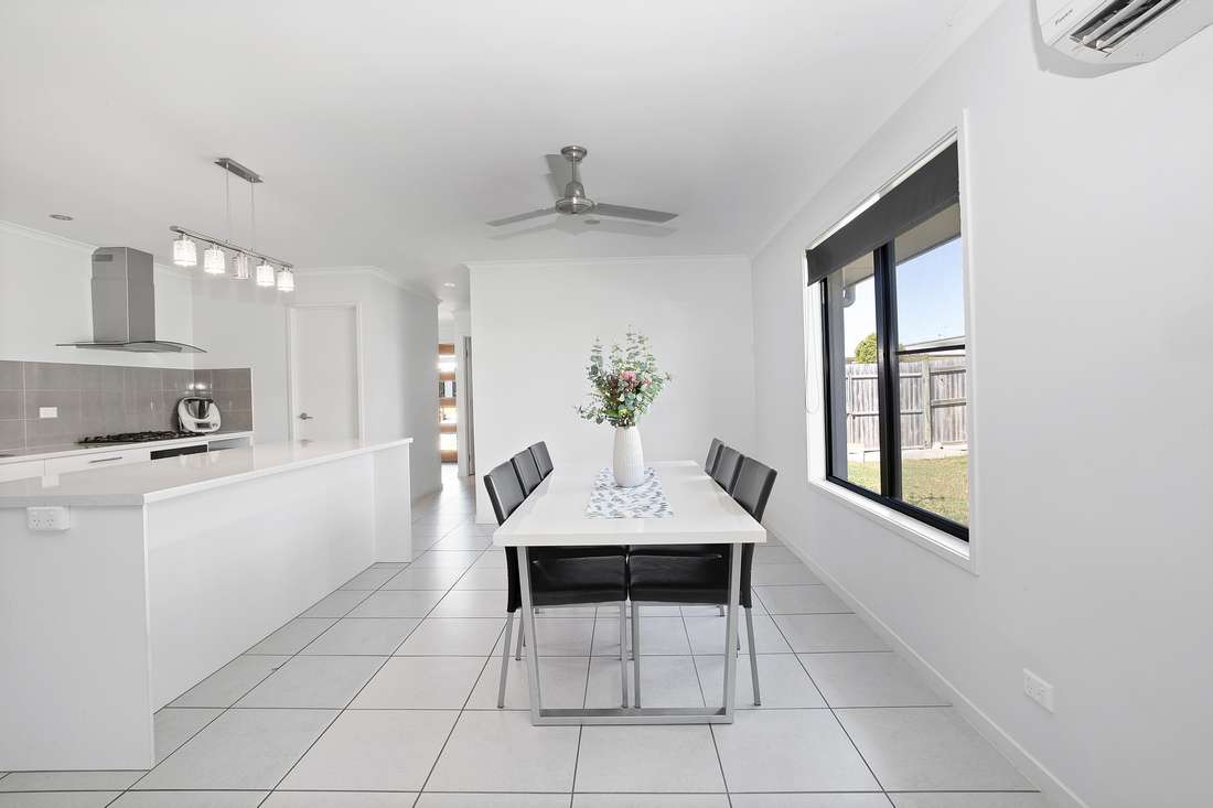 55 Phoenix Crescent, Rural View - Thumbnail 2