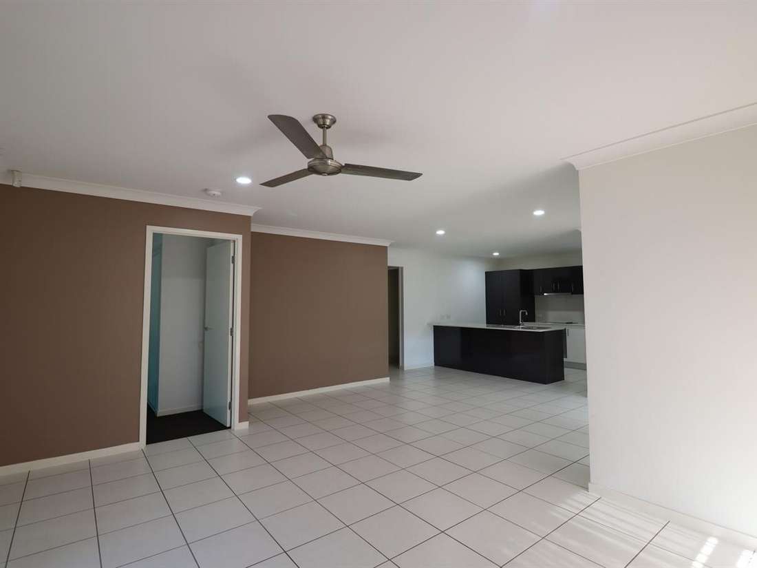 Property Lease at 2/103 Whitehaven Drive, BLACKS BEACH QLD, 4740