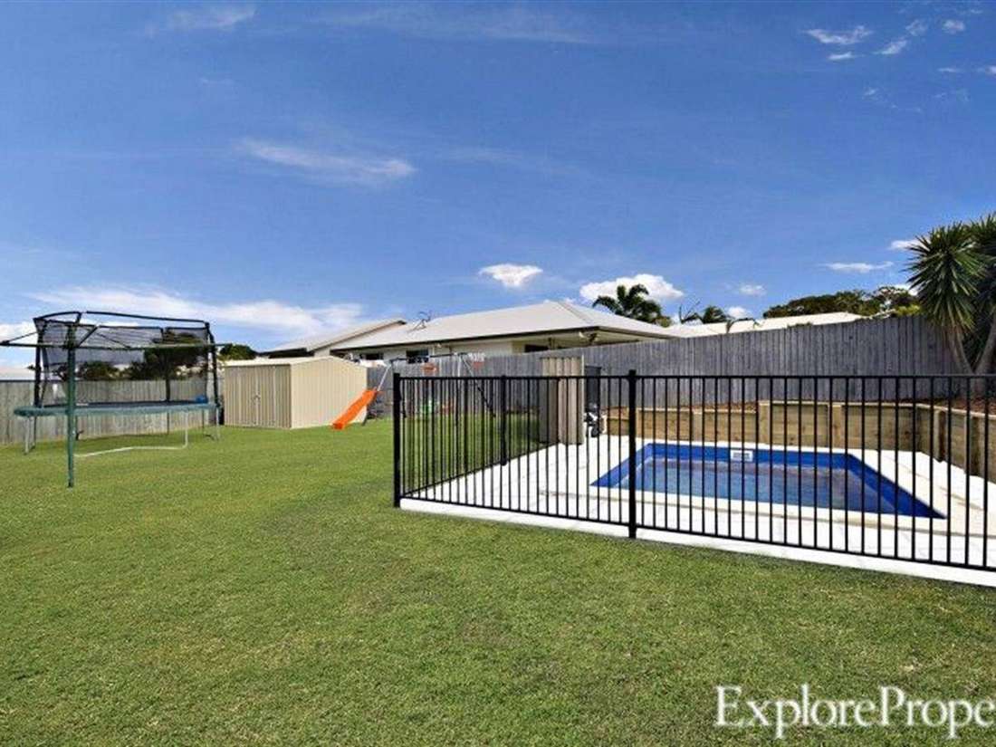 Property Lease at 17 Kinghorn Street, EIMEO QLD, 4740 Explore