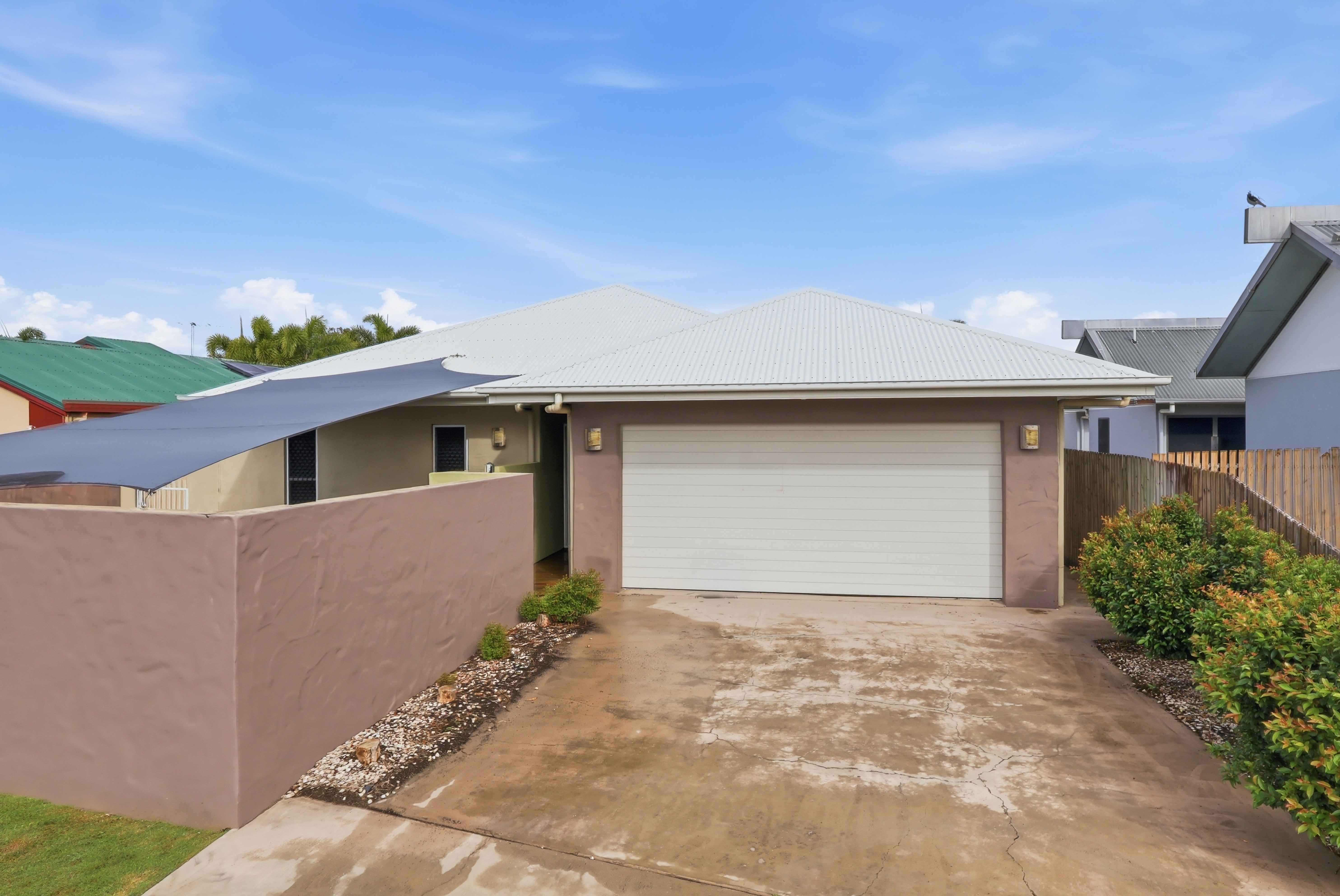 Photo 17 of 3 Angelina Avenue, Glenella