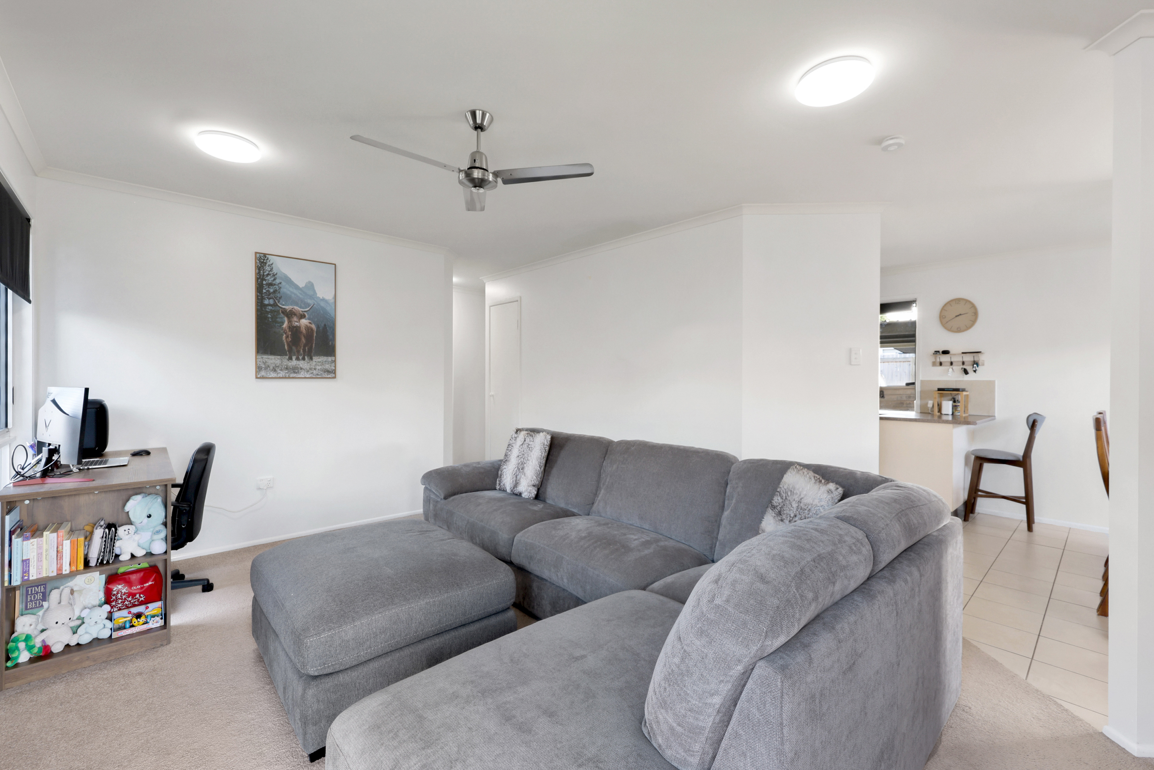 67 Bradman Drive, Glenella - Thumbnail 2