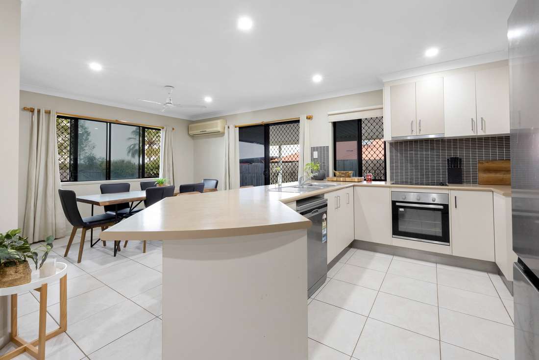 34 Sharp Street, Rural View - Thumbnail 4