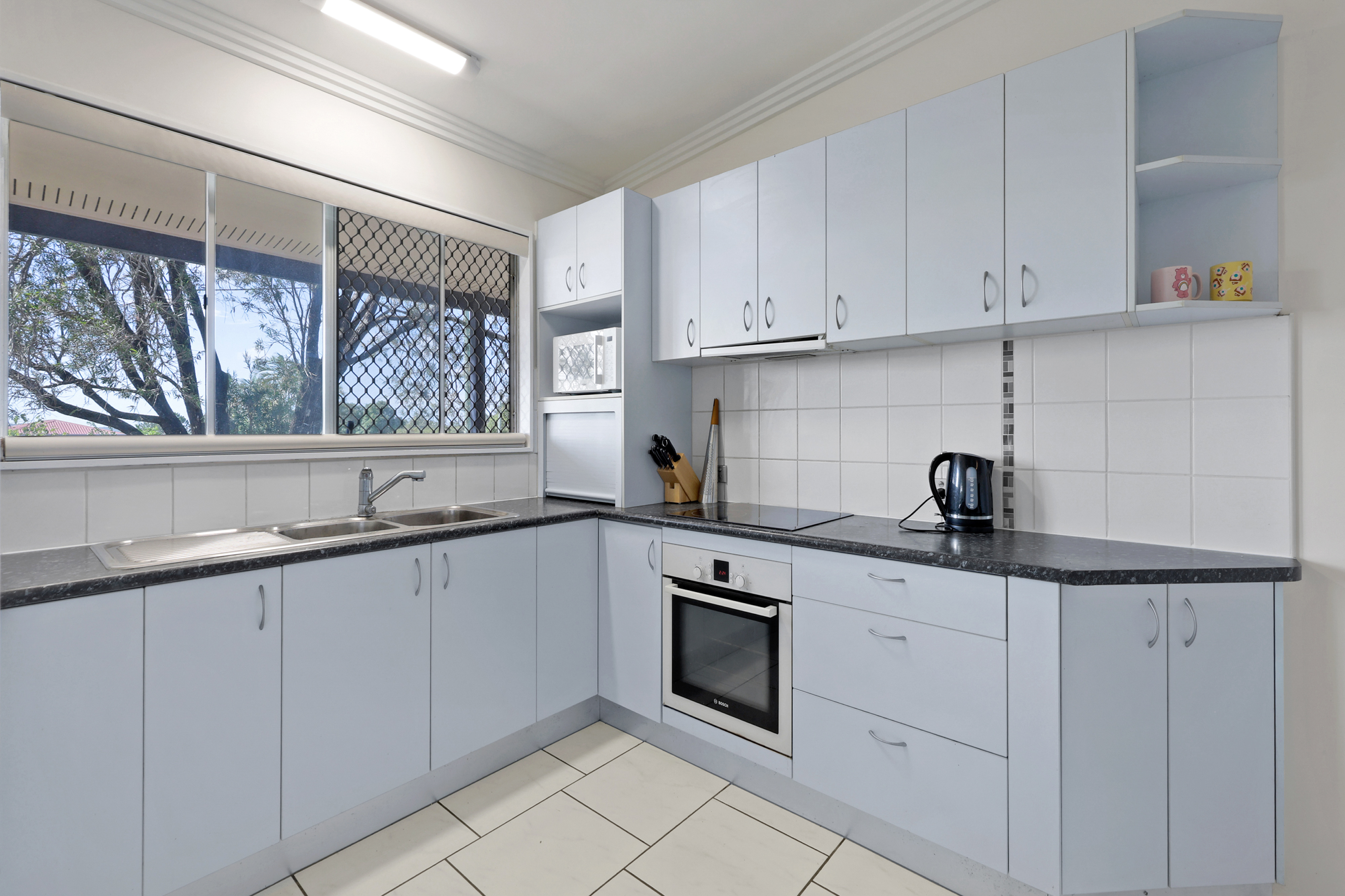 28 Leslie Street, Sarina - Thumbnail 3