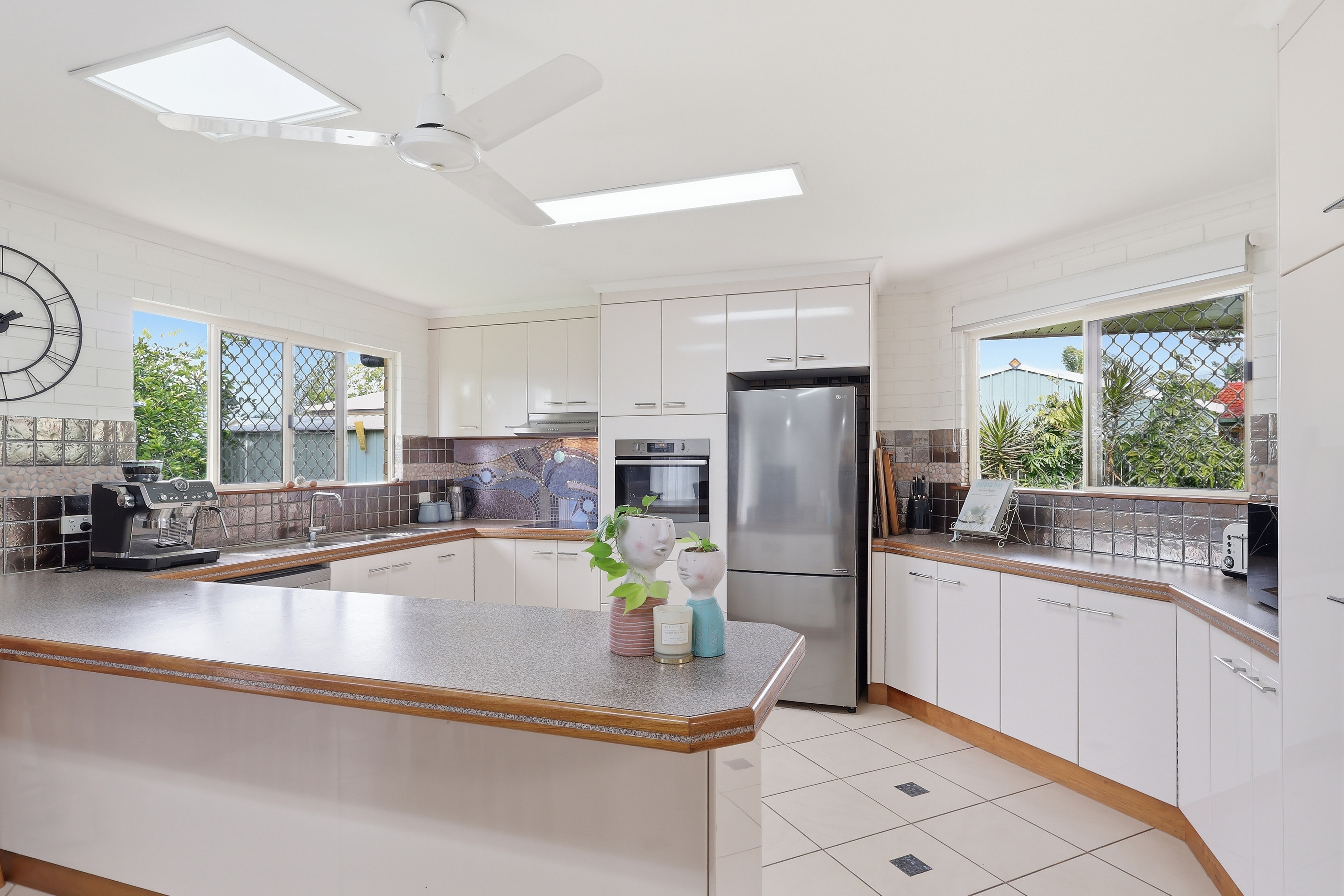 23 Border Street, Glenella - Thumbnail 4