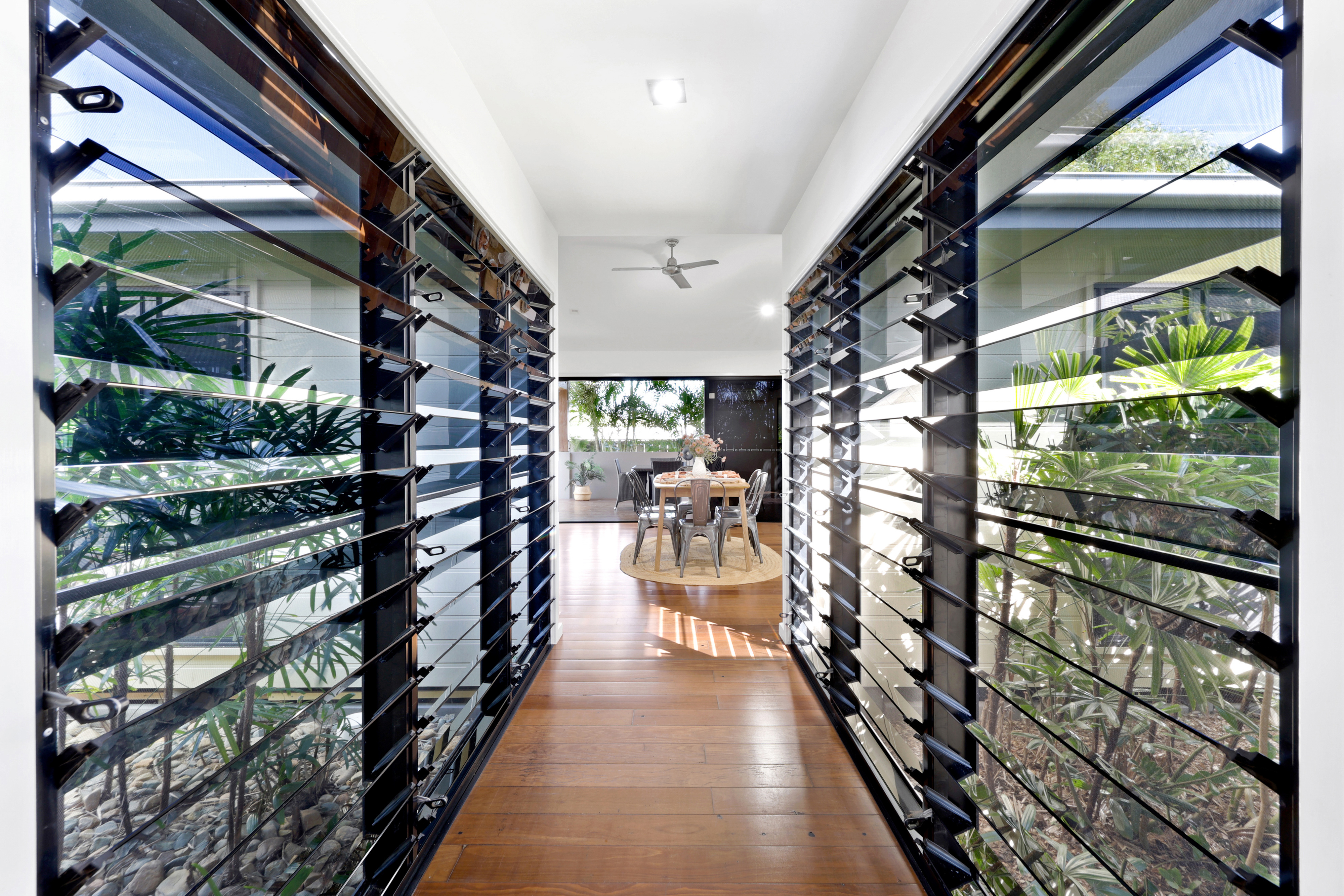 33 Coogee Terrace, Blacks Beach - Thumbnail 8
