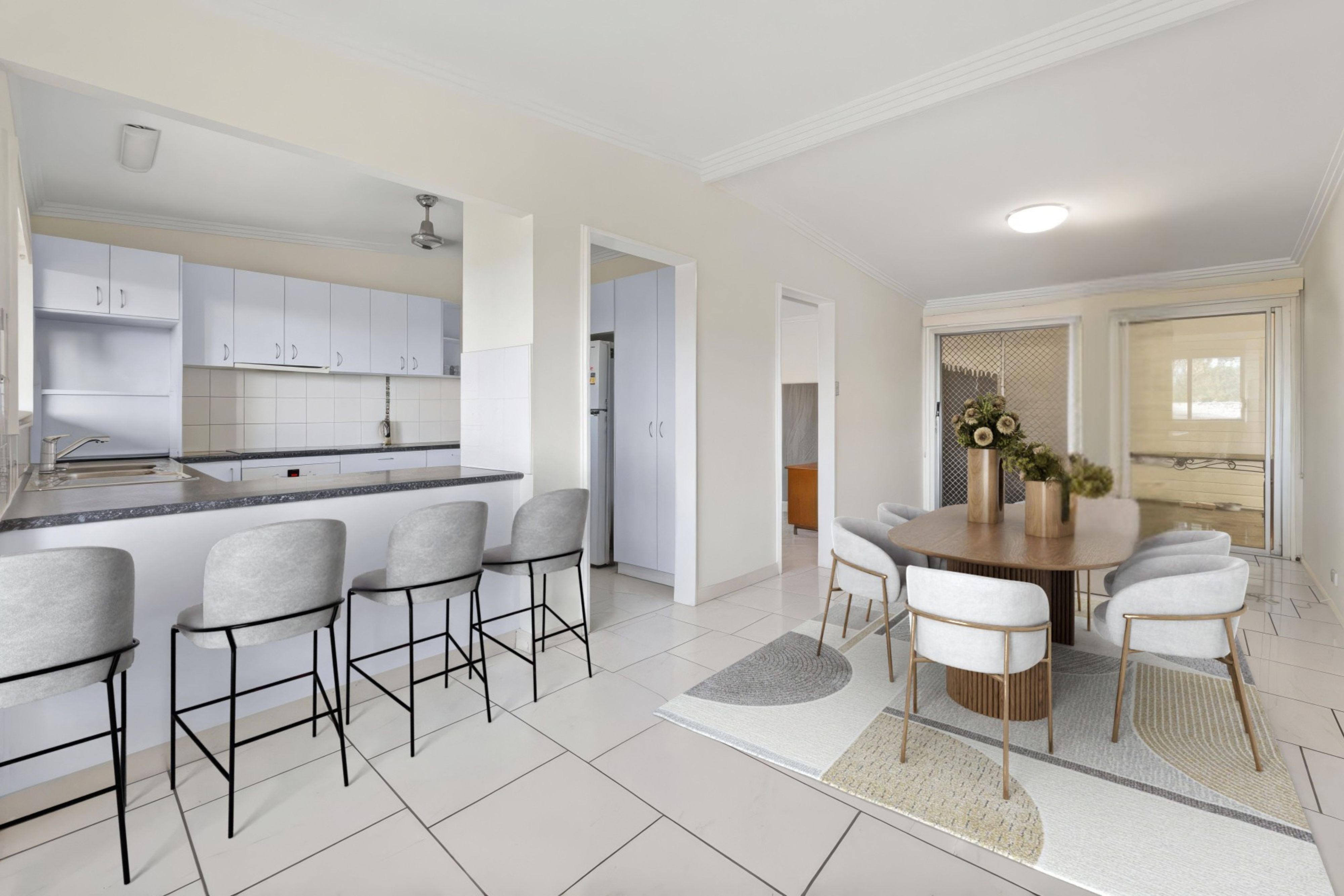 28 Leslie Street, Sarina - Thumbnail 2