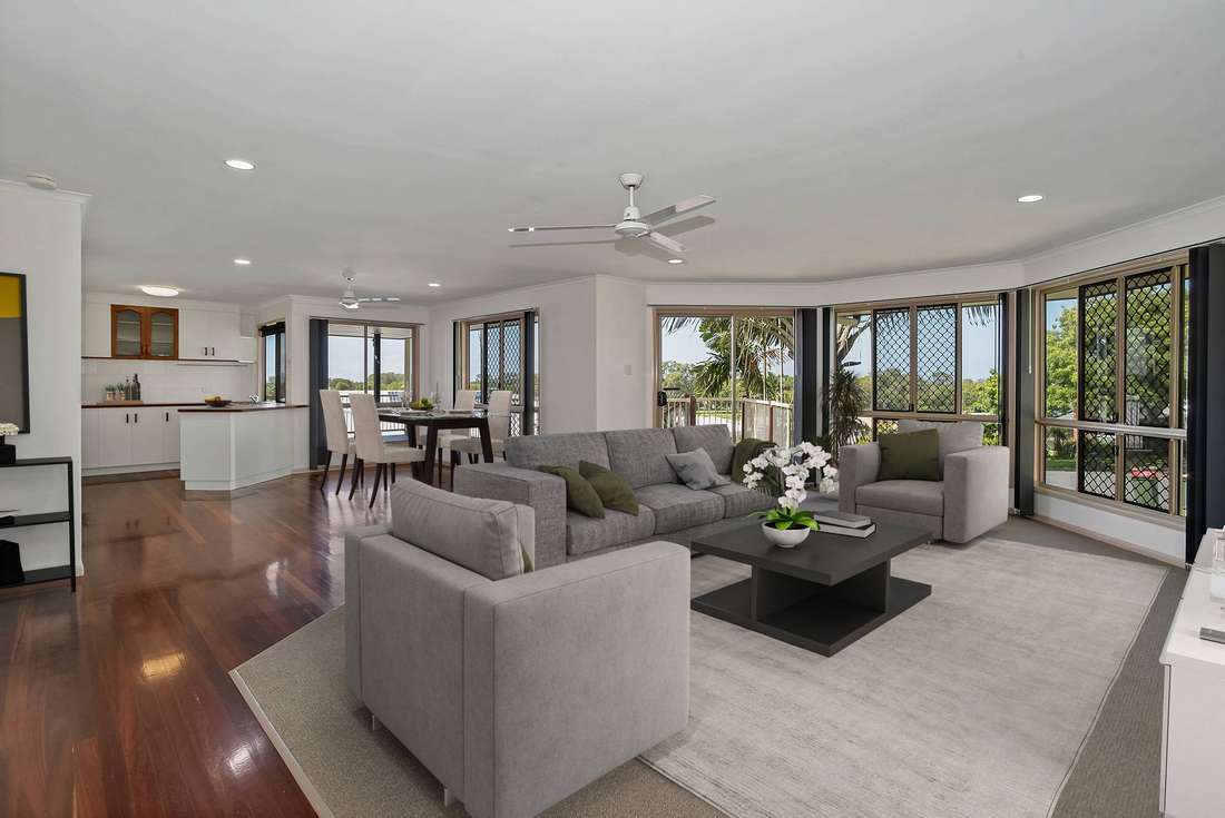 Photo 3 of 6 Dell Court, Beaconsfield