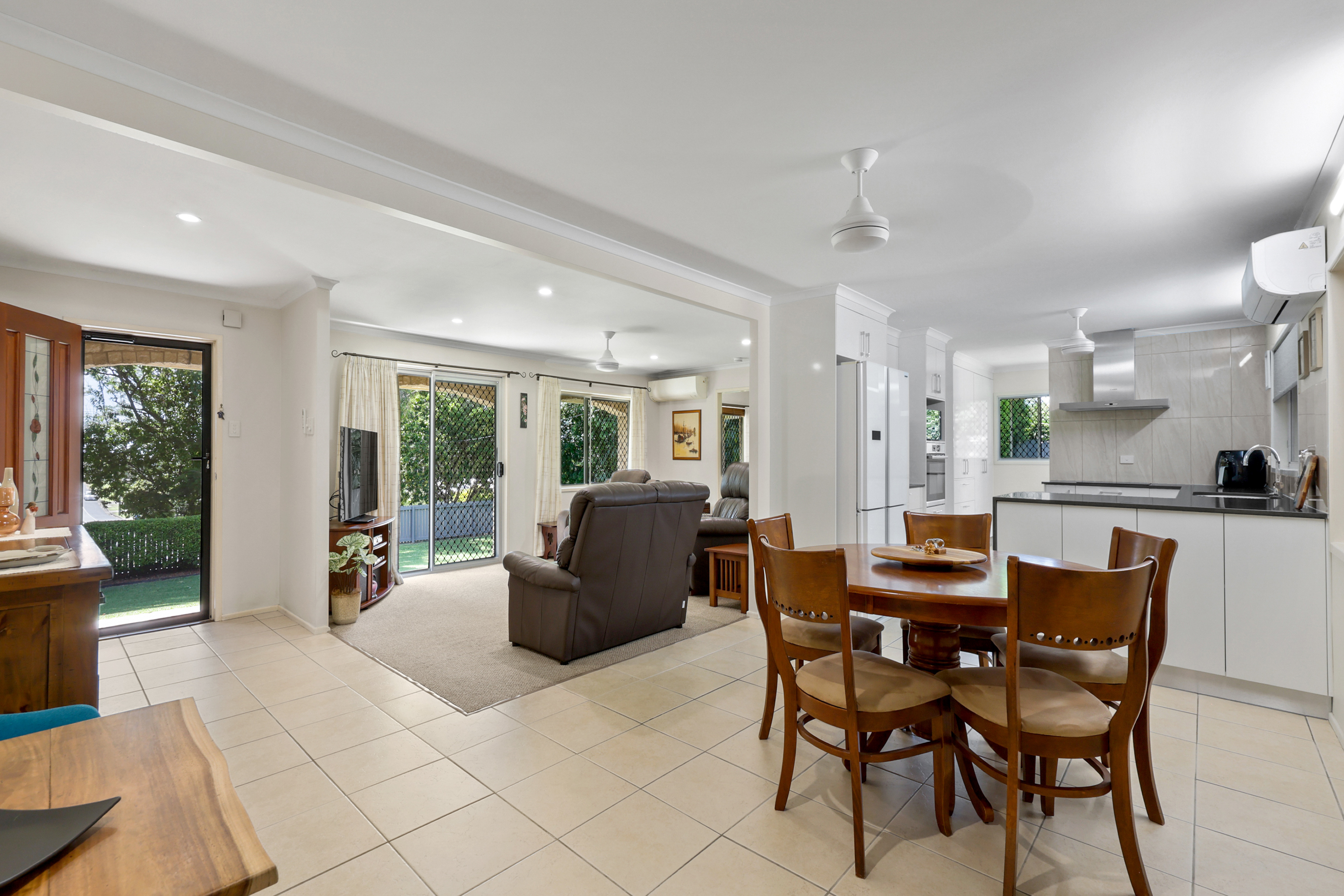 7 Willetts Road, Mount Pleasant - Thumbnail 2