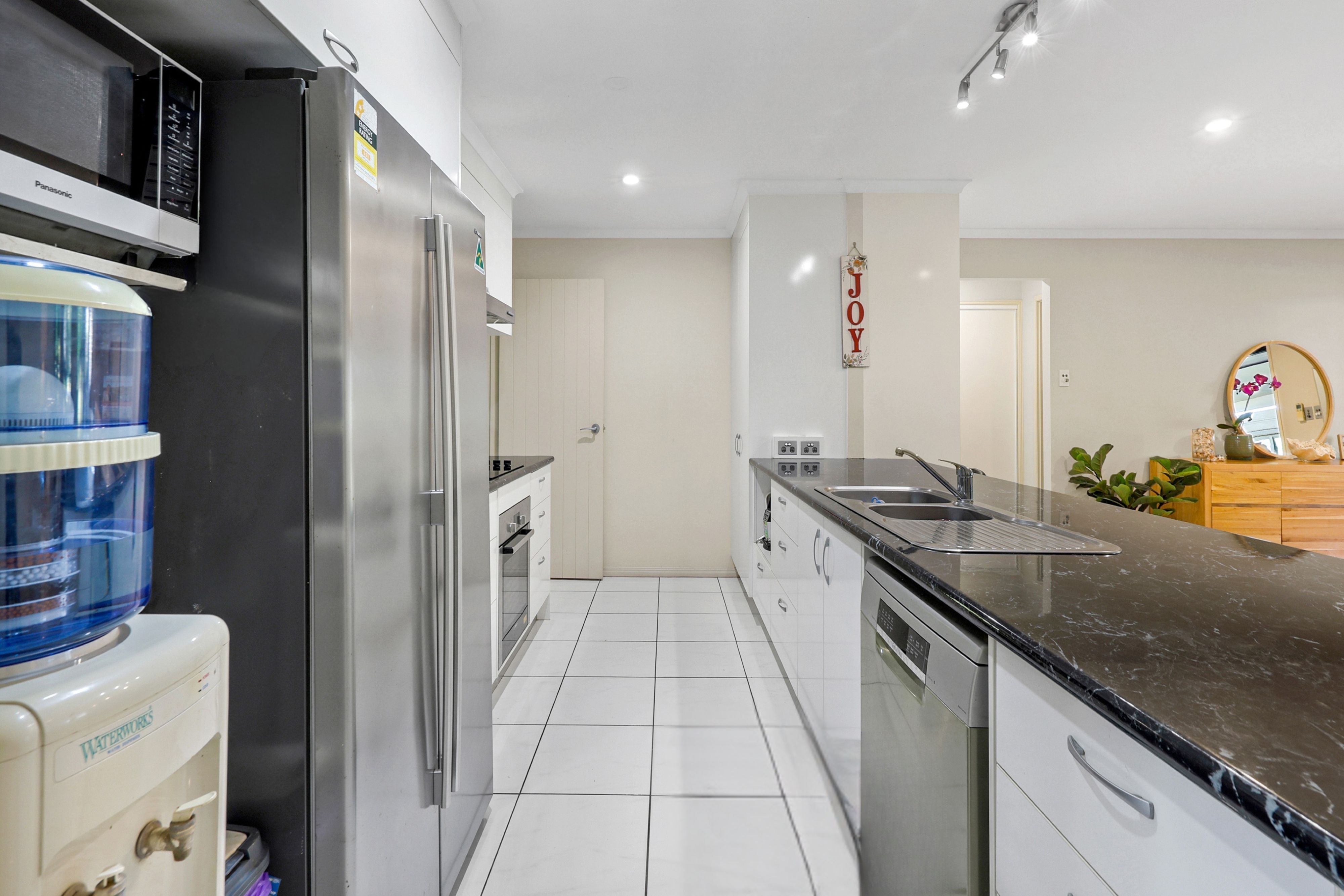 11 Wheeler Drive, Glenella - Thumbnail 4