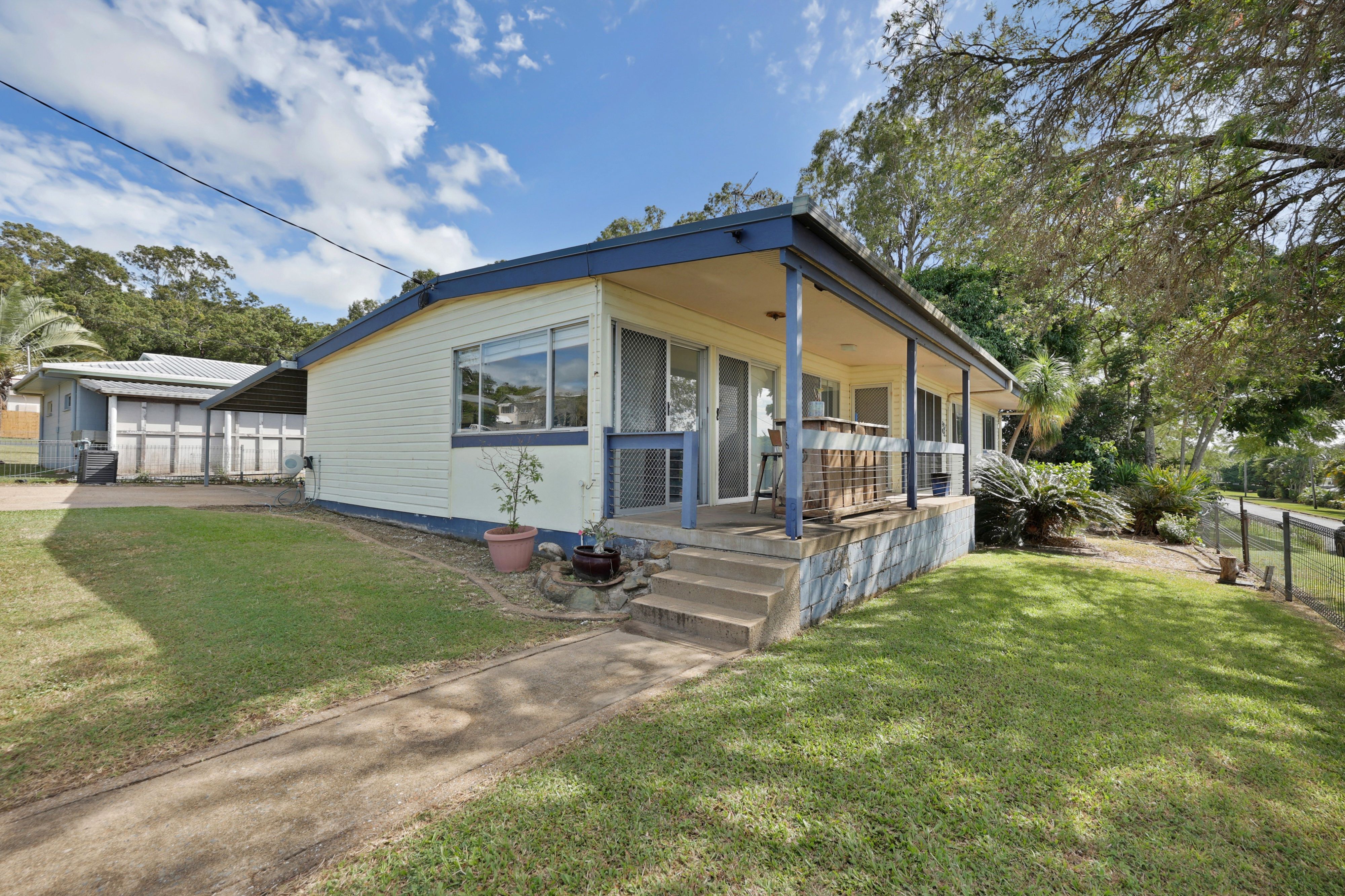 28 Leslie Street, Sarina - Image 1