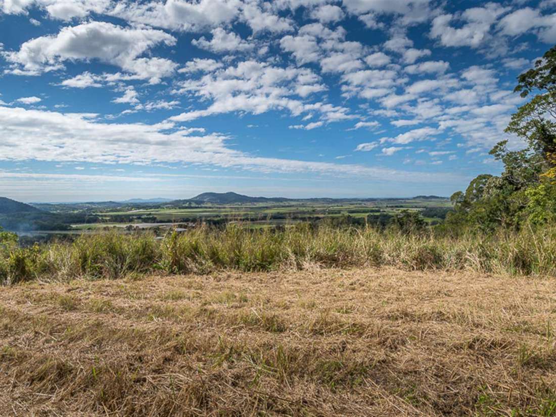 Property Sale at 189 Ian Reddacliff Drive, THE LEAP QLD, 4740 Explore