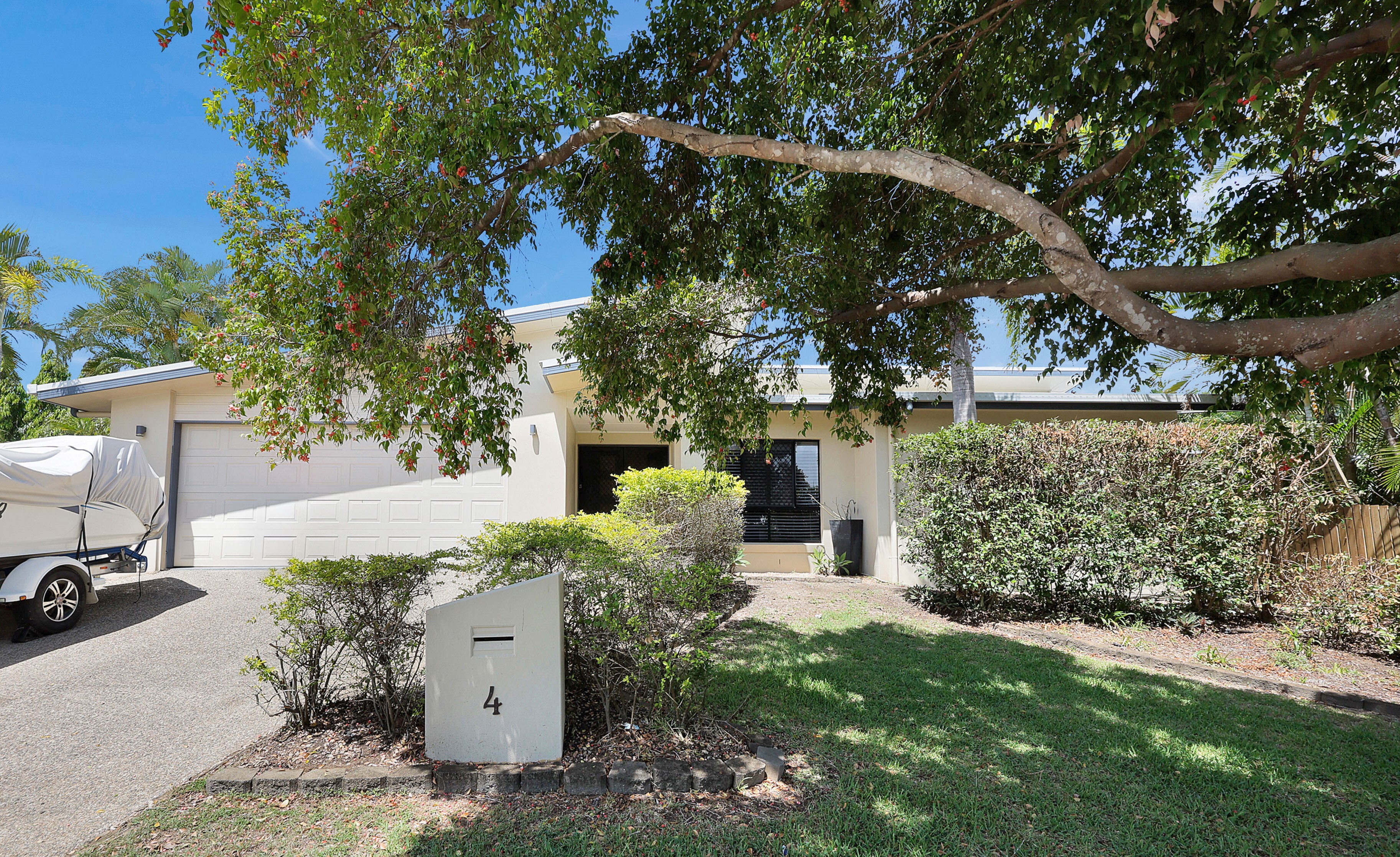 4 Seaspray Close, Shoal Point - Thumbnail 2