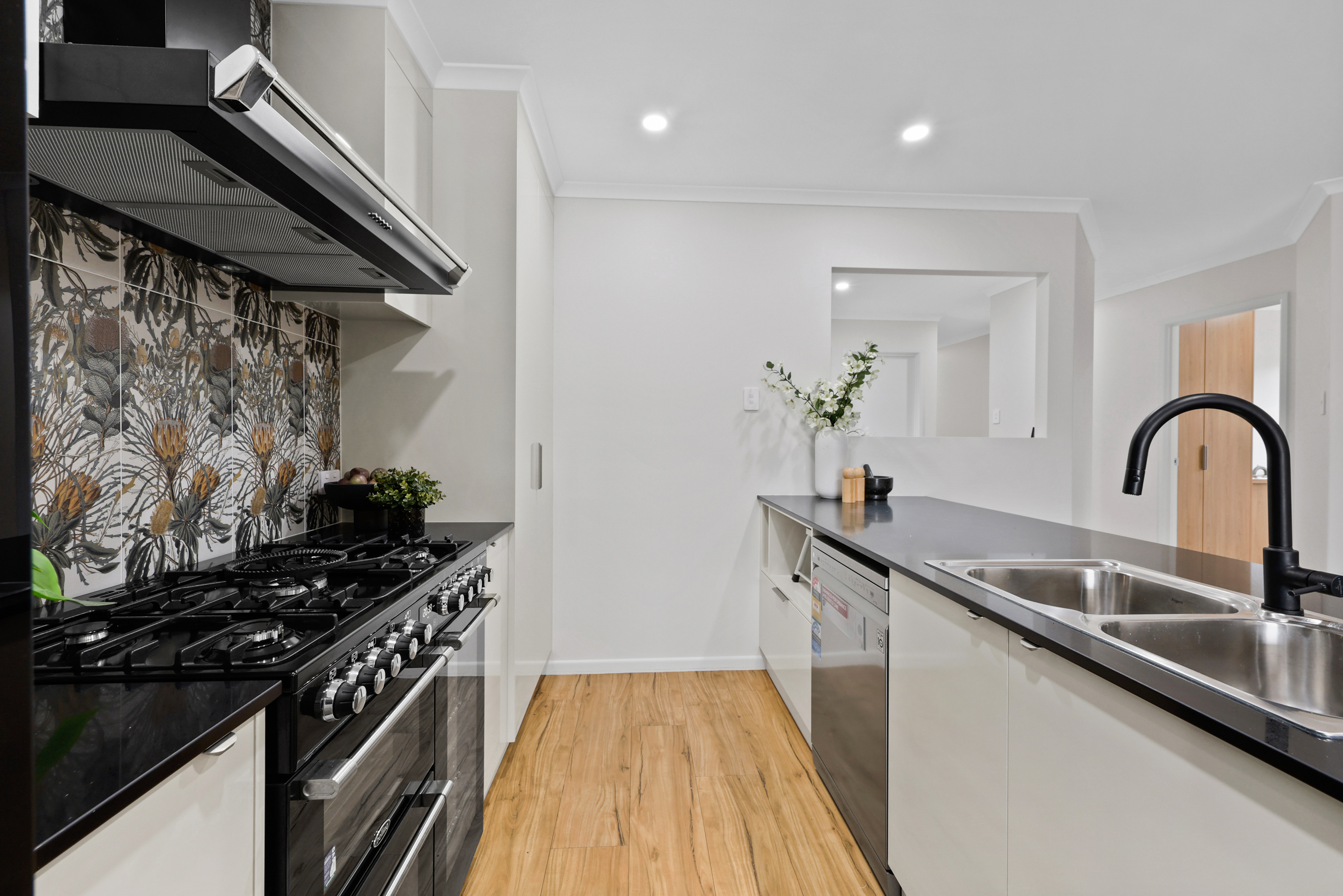 7 Cassley Street, Beaconsfield - Thumbnail 2