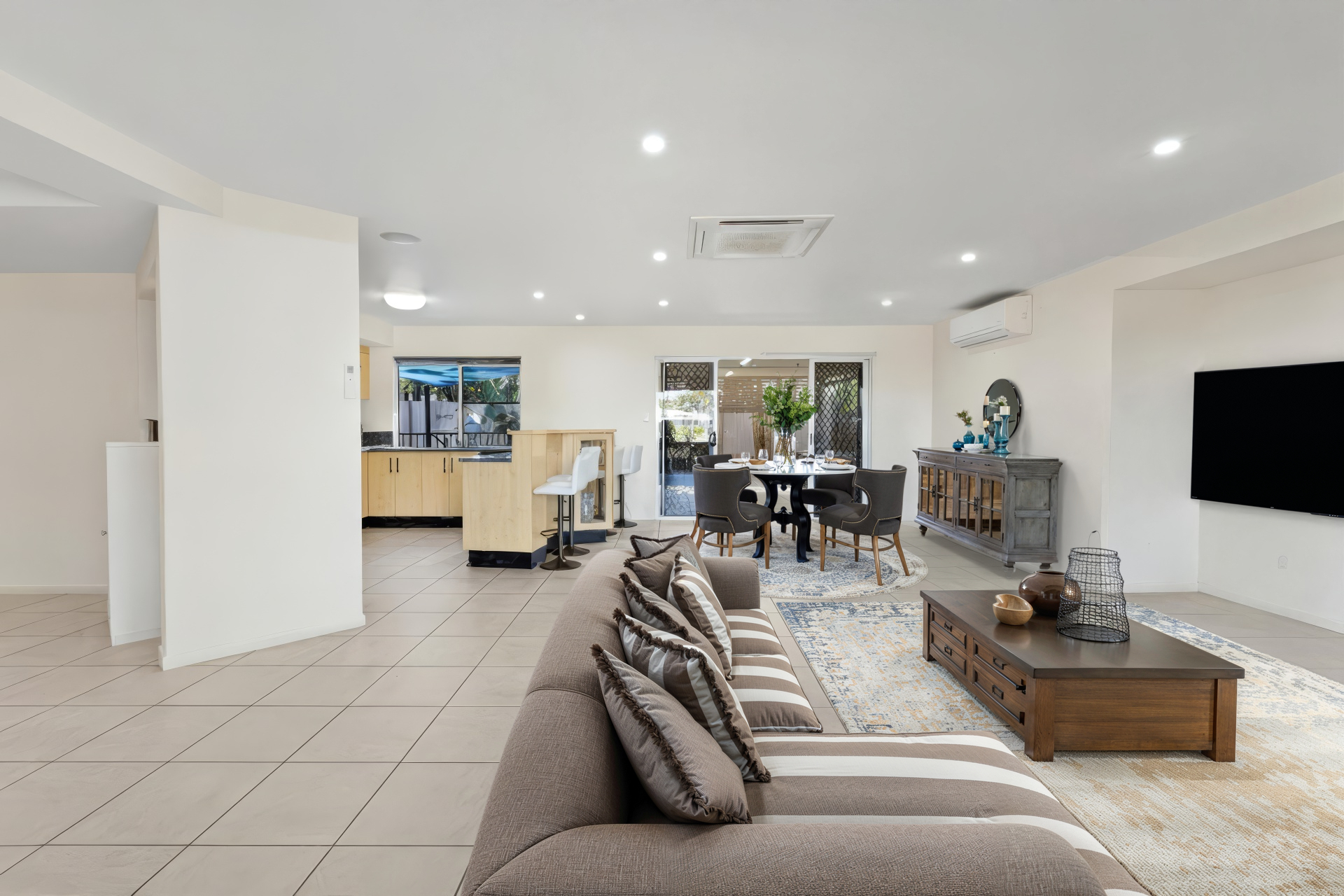 7 Portside Place, Shoal Point - Thumbnail 5