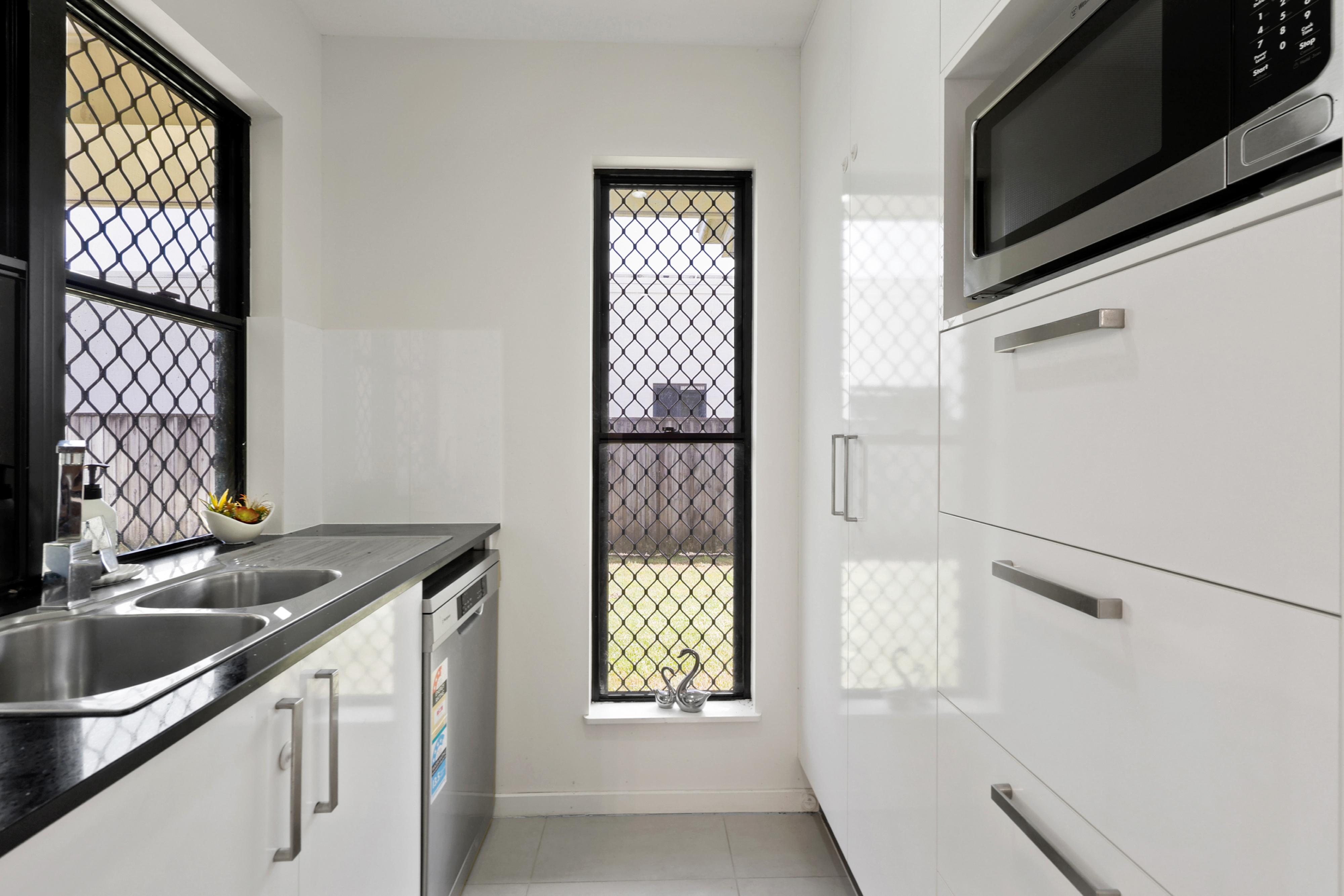 60 Primavera Boulevard, Beaconsfield - Thumbnail 4