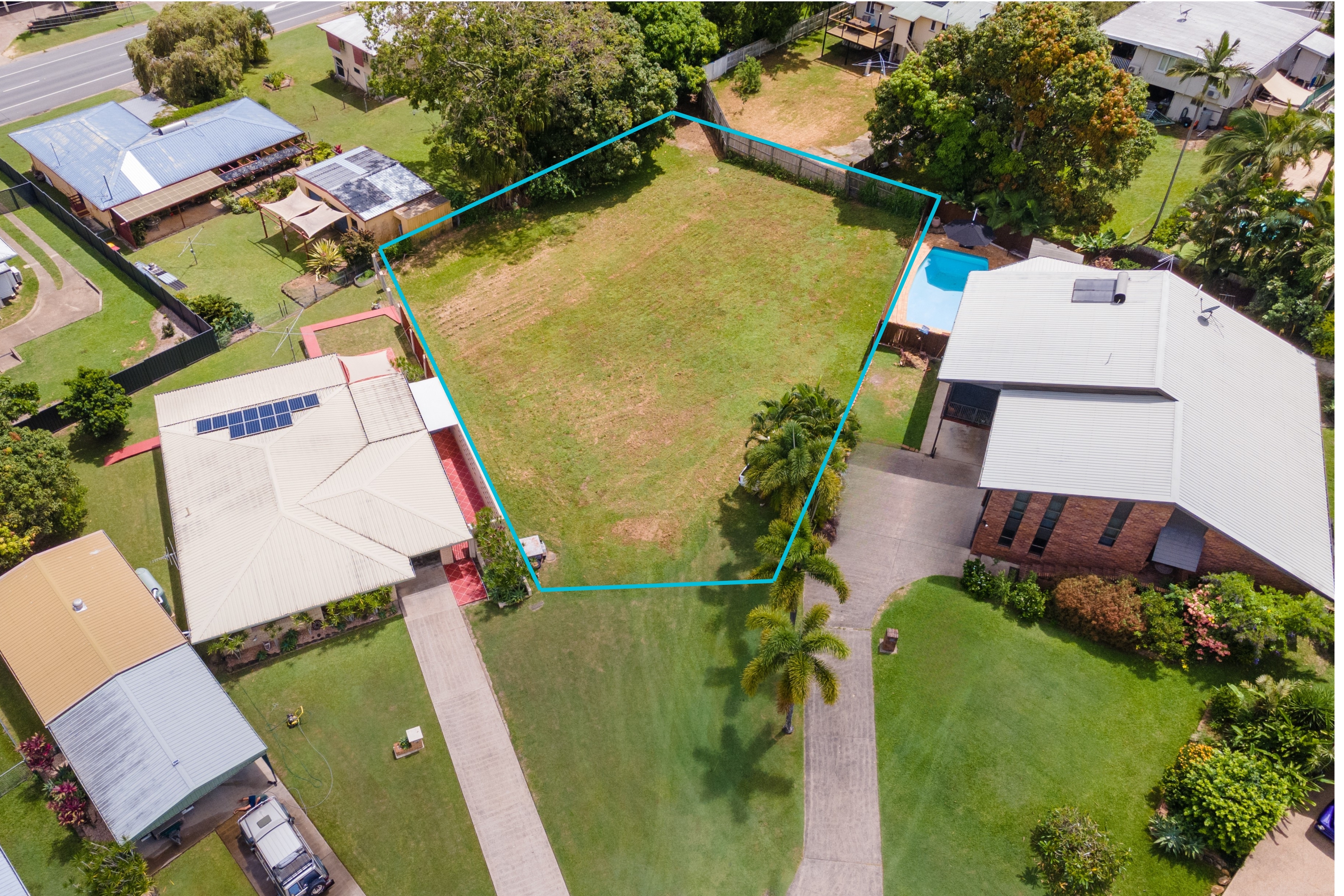 15 Grevillea Drive, Glenella - Thumbnail 2