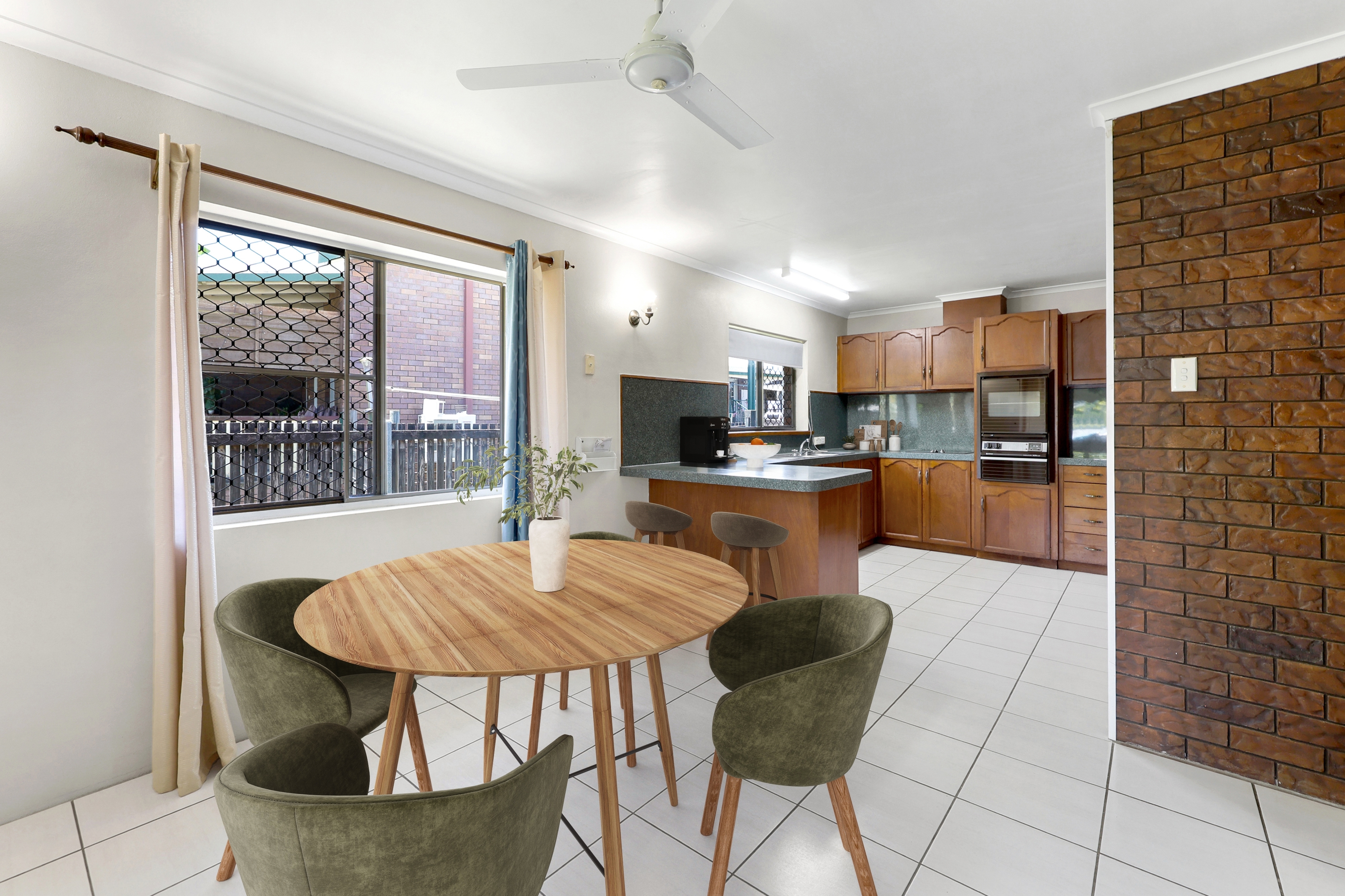 10 Shiral Drive, Beaconsfield - Thumbnail 2