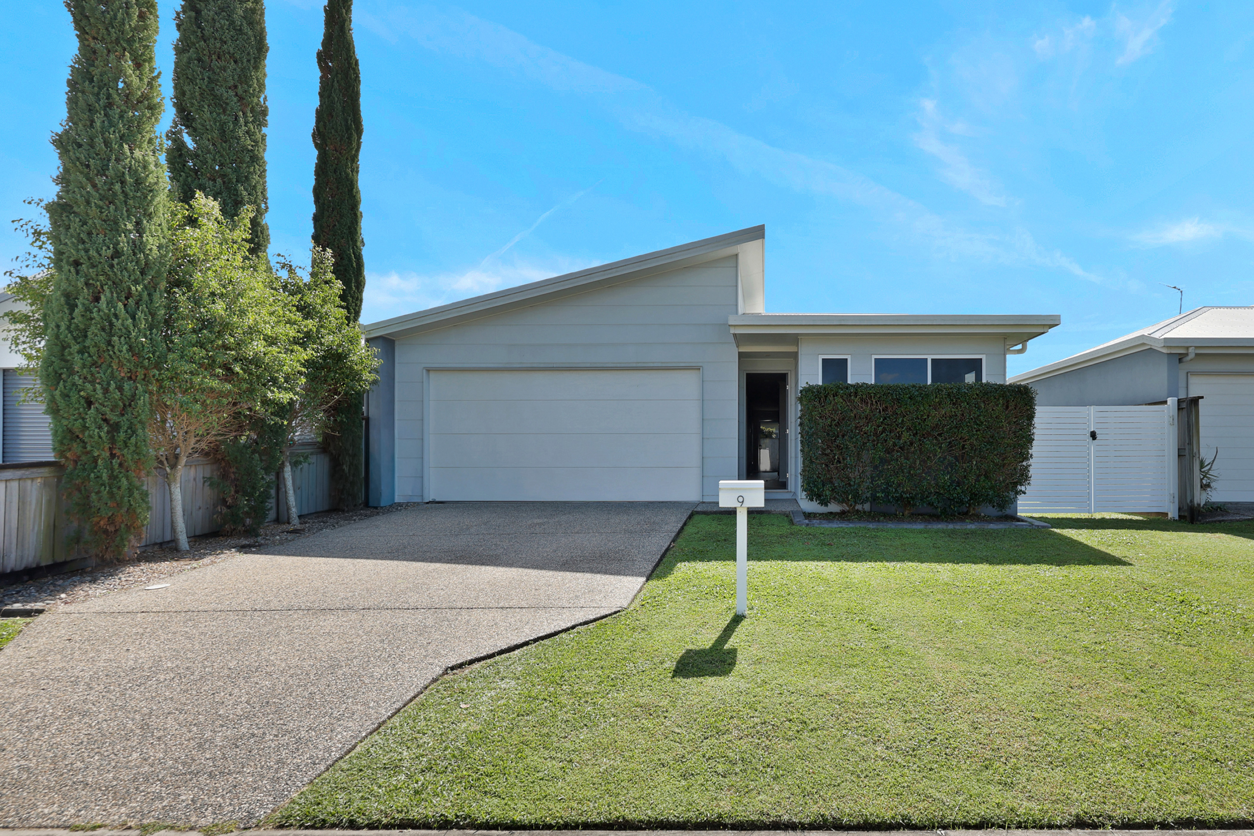 9 Darcy Boulevard, Beaconsfield - Image 1
