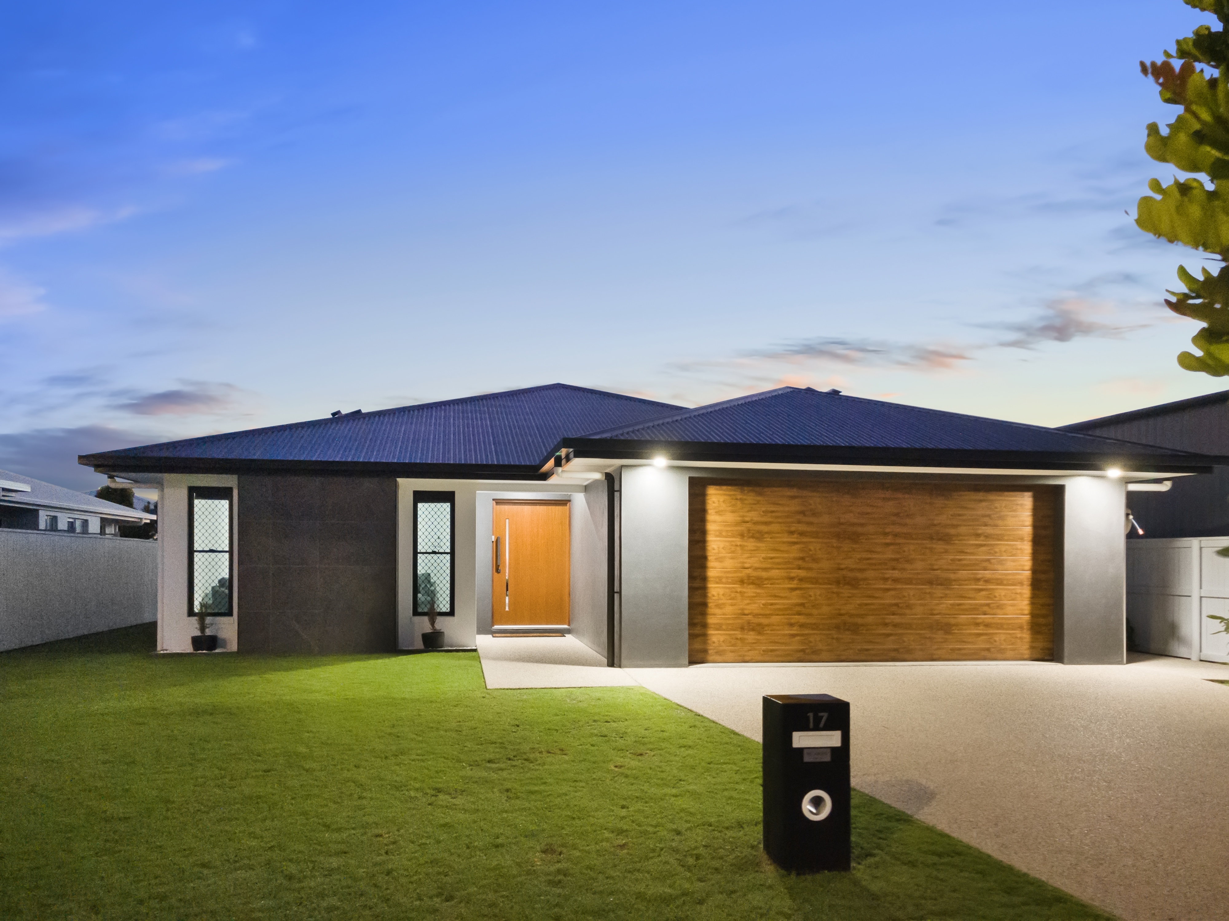 17 Almora Drive, Beaconsfield - Thumbnail 2